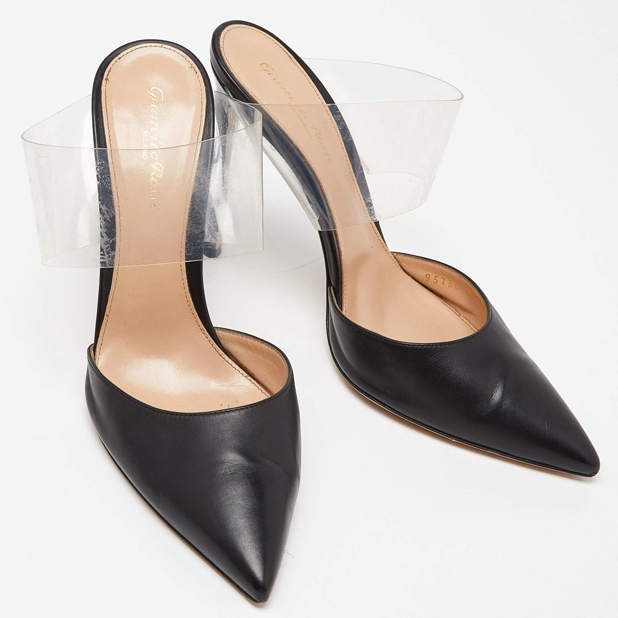Gianvito Rossi Mules à bout pointu en cuir et PVC noir Taille 40 Bon état - En vente à Dubai, Al Qouz 2