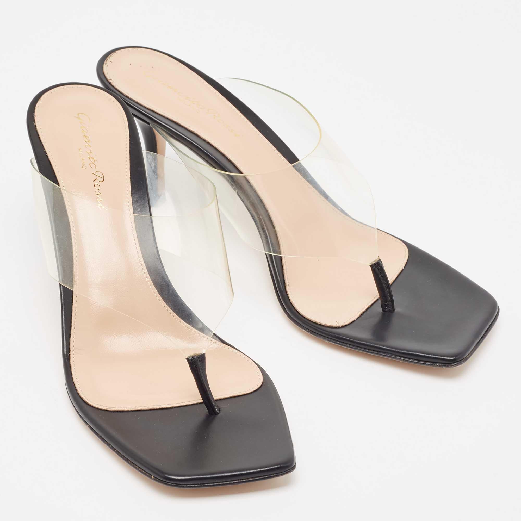 Gianvito Rossi Schwarz Leder und PVC Zehensteg Slide Sandalen Größe 38.5 im Zustand „Hervorragend“ im Angebot in Dubai, Al Qouz 2