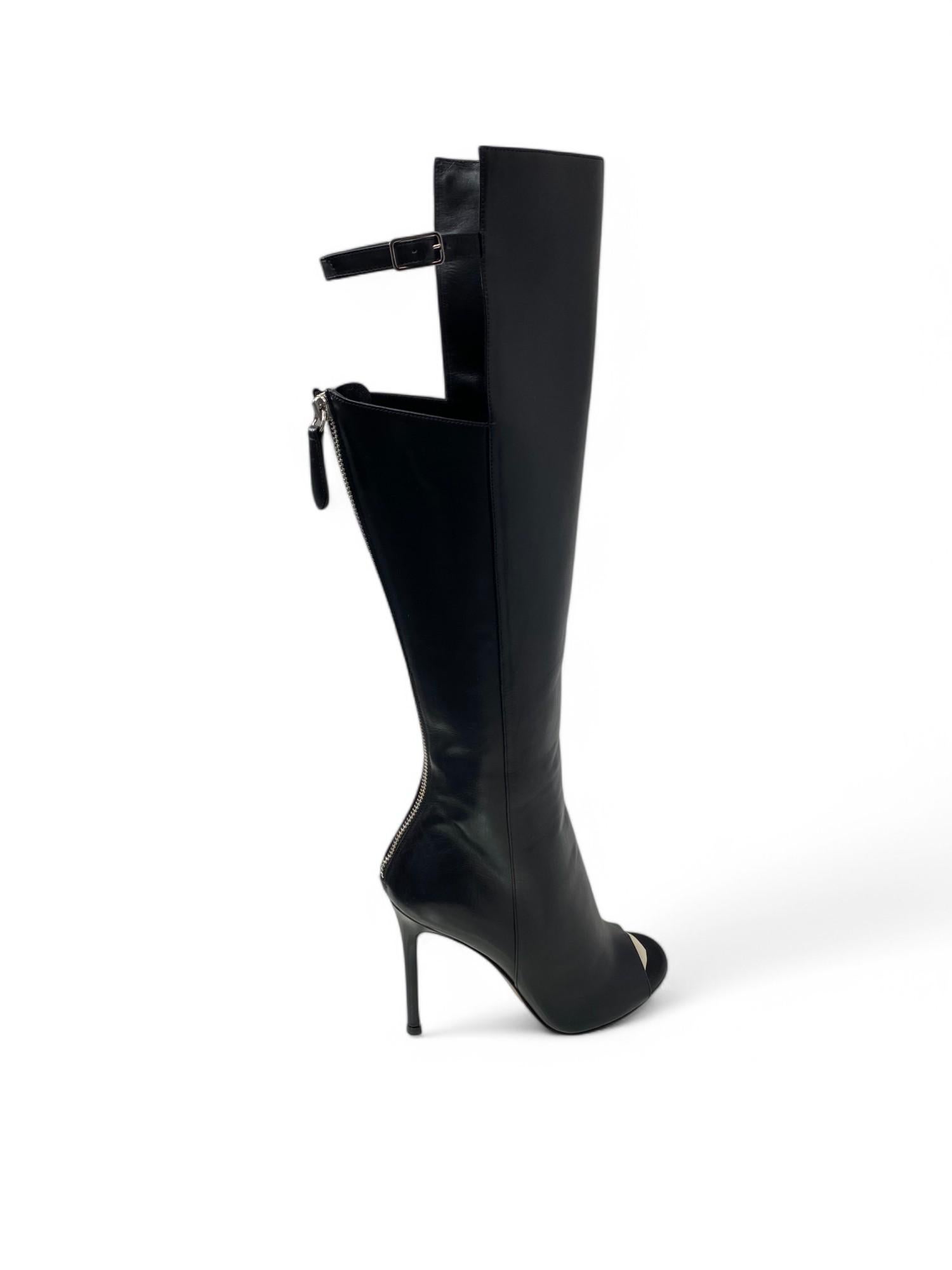 De las mujeres Gianvito Rossi Tacones Recortados de Piel Negra con Cremallera Trasera Plateada - Talla 36.5 en venta