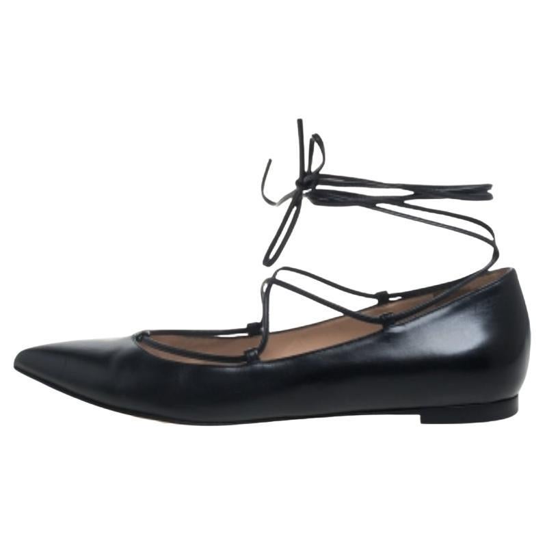 Gianvito Rossi Black Leather Femi Ankle Wrap Pointed Toe Flats Size 35 For Sale