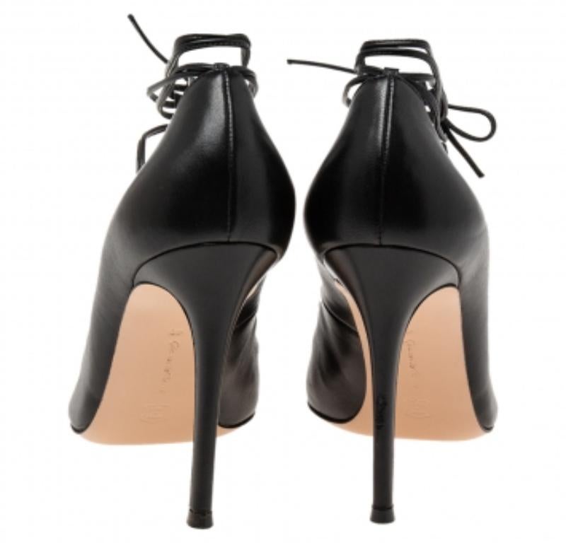Gianvito Rossi Black Leather Femi Lace-Up Pumps Size 40 For Sale 4