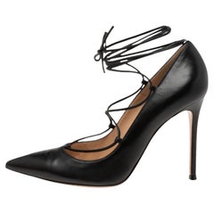 Gianvito Rossi Black Leather Femi Lace-Up Pumps Size 40