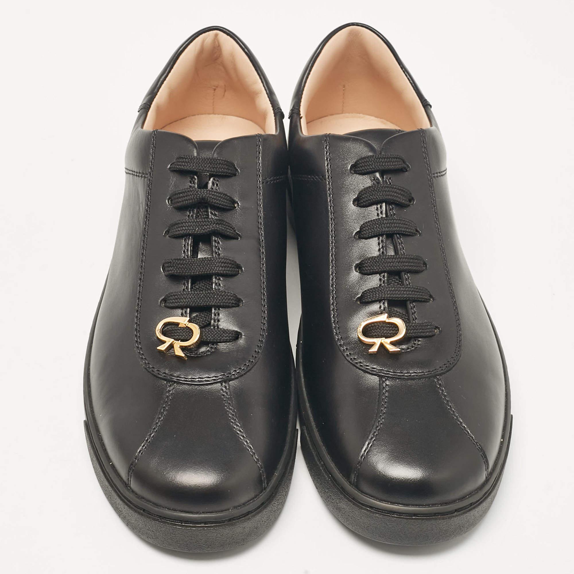 Gianvito Rossi Black Leather Low Top Sneakers Size 38.5 In New Condition For Sale In Dubai, Al Qouz 2