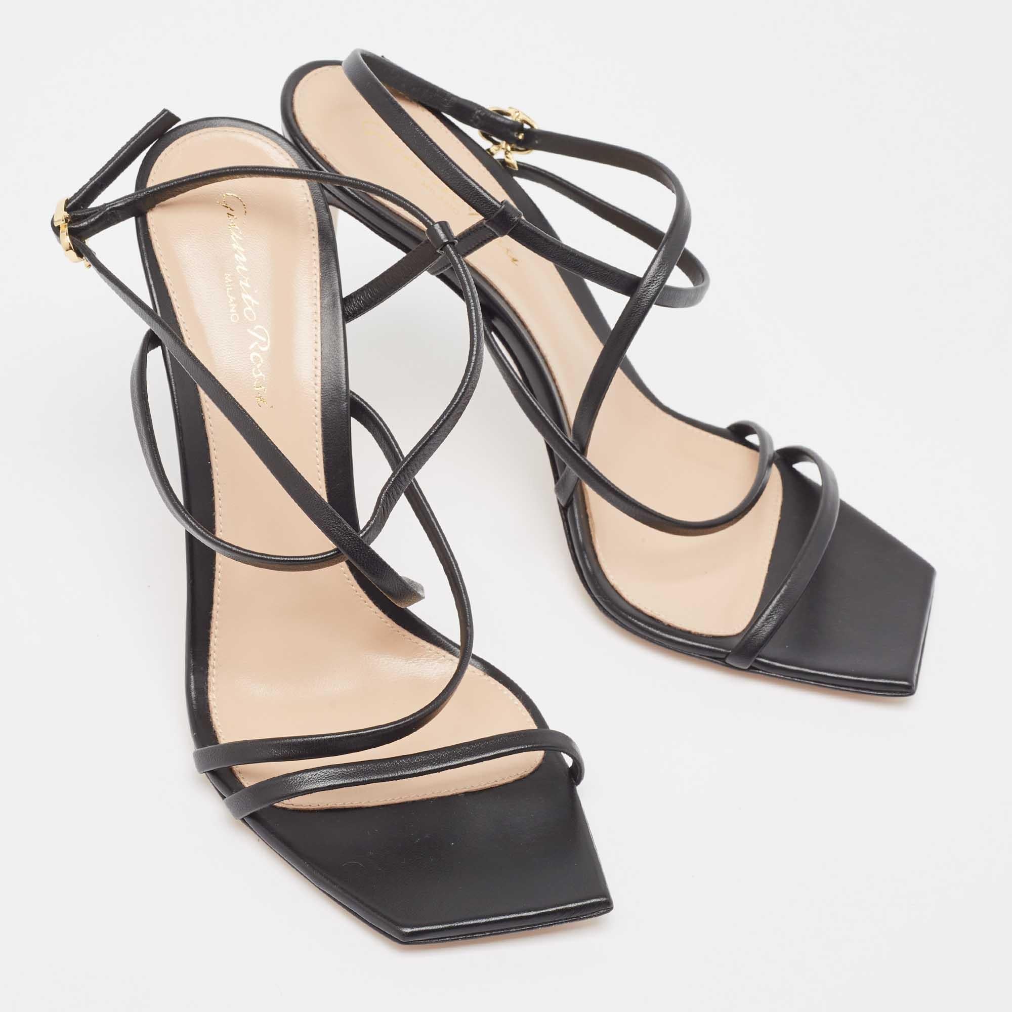 Gianvito Rossi Sandali Manilla in pelle nera misura 39,5 in vendita 4