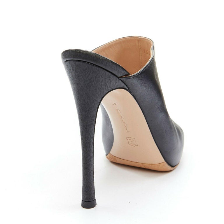 gianvito rossi mules black
