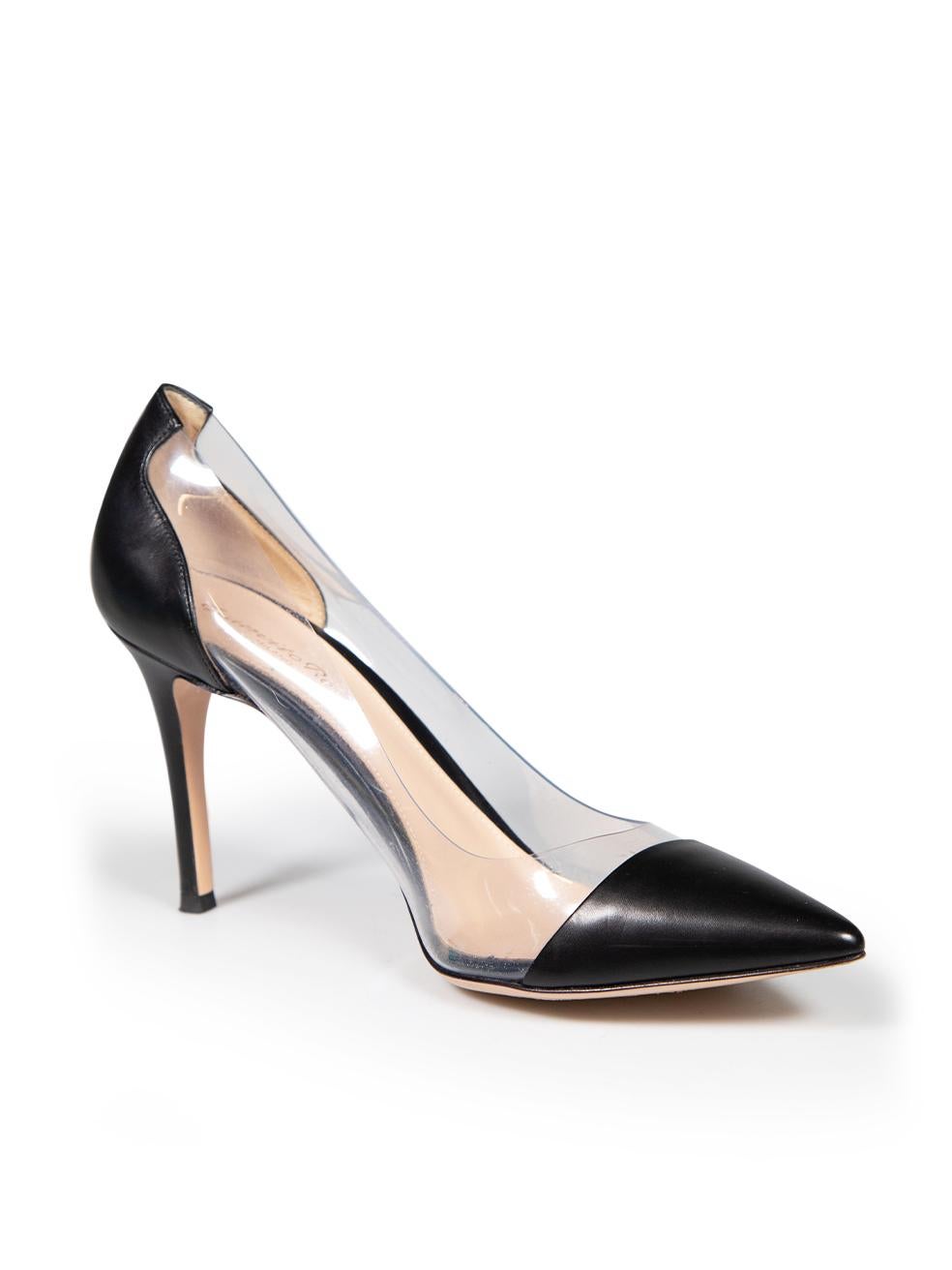 CONDITION is Very good. Minimal wear to pumps is evident. Minimal indent to the tip of right shoe and minor debris caught on the sides on this used Gianvito Rossi designer resale item.
 
 
 
 Details
 
 
 Black
 
 Leather
 
 Pumps
 
 Point toe
 
