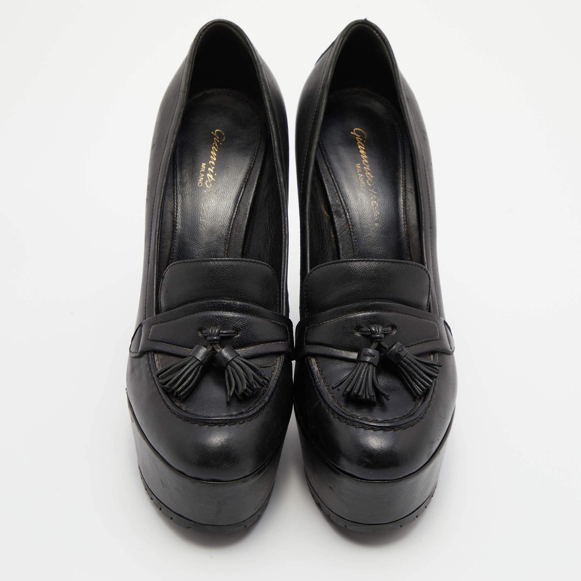 Gianvito Rossi Black Leather Tassel Wedge Pumps Size 37.5 In Good Condition For Sale In Dubai, Al Qouz 2