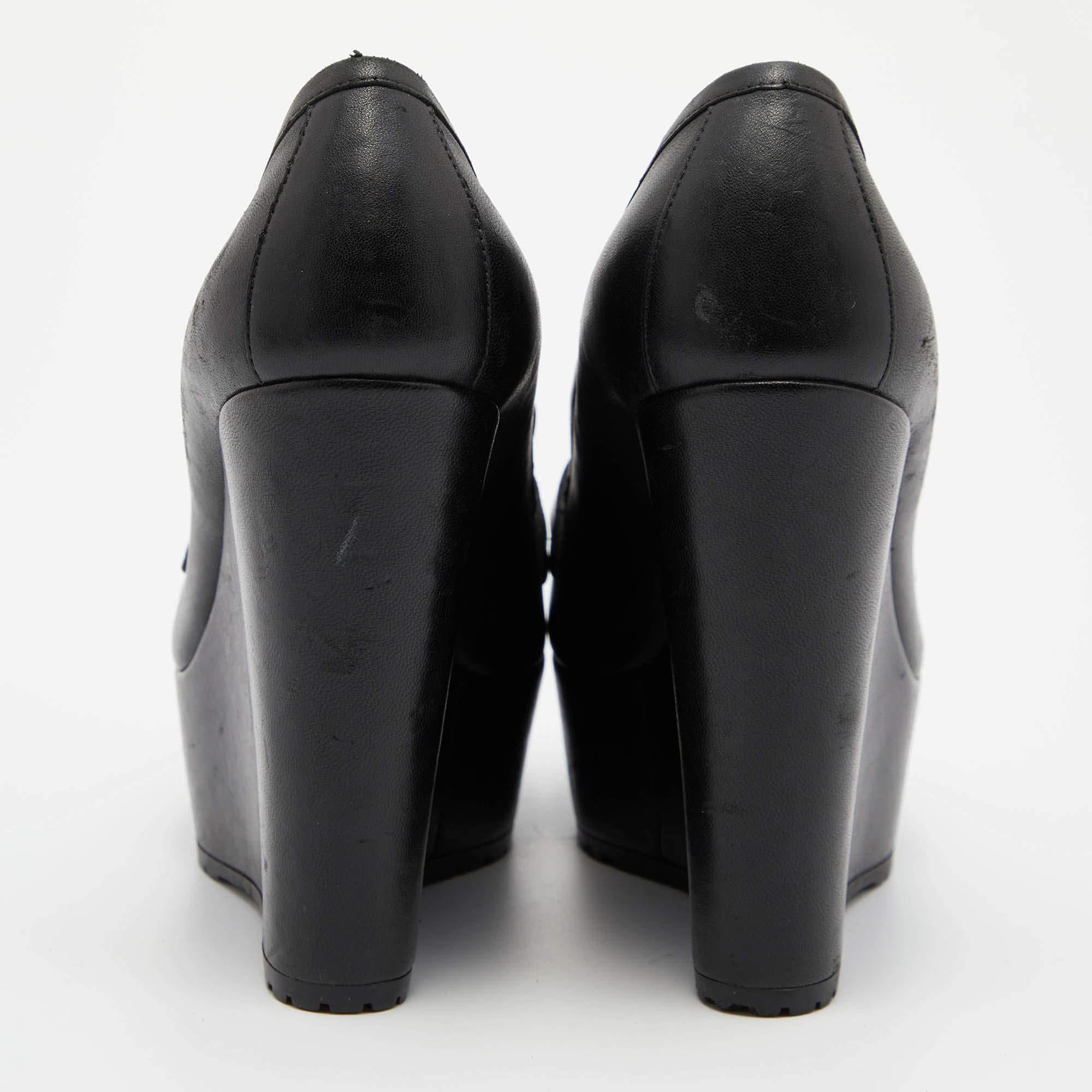 Gianvito Rossi Black Leather Tassel Wedge Pumps Size 37.5 For Sale 1