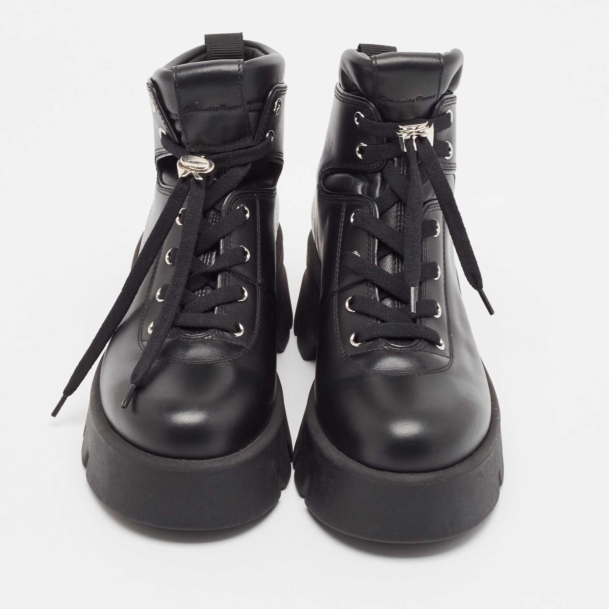 Nero Gianvito Rossi Stivali Vancouver in pelle nera taglia 39 in vendita