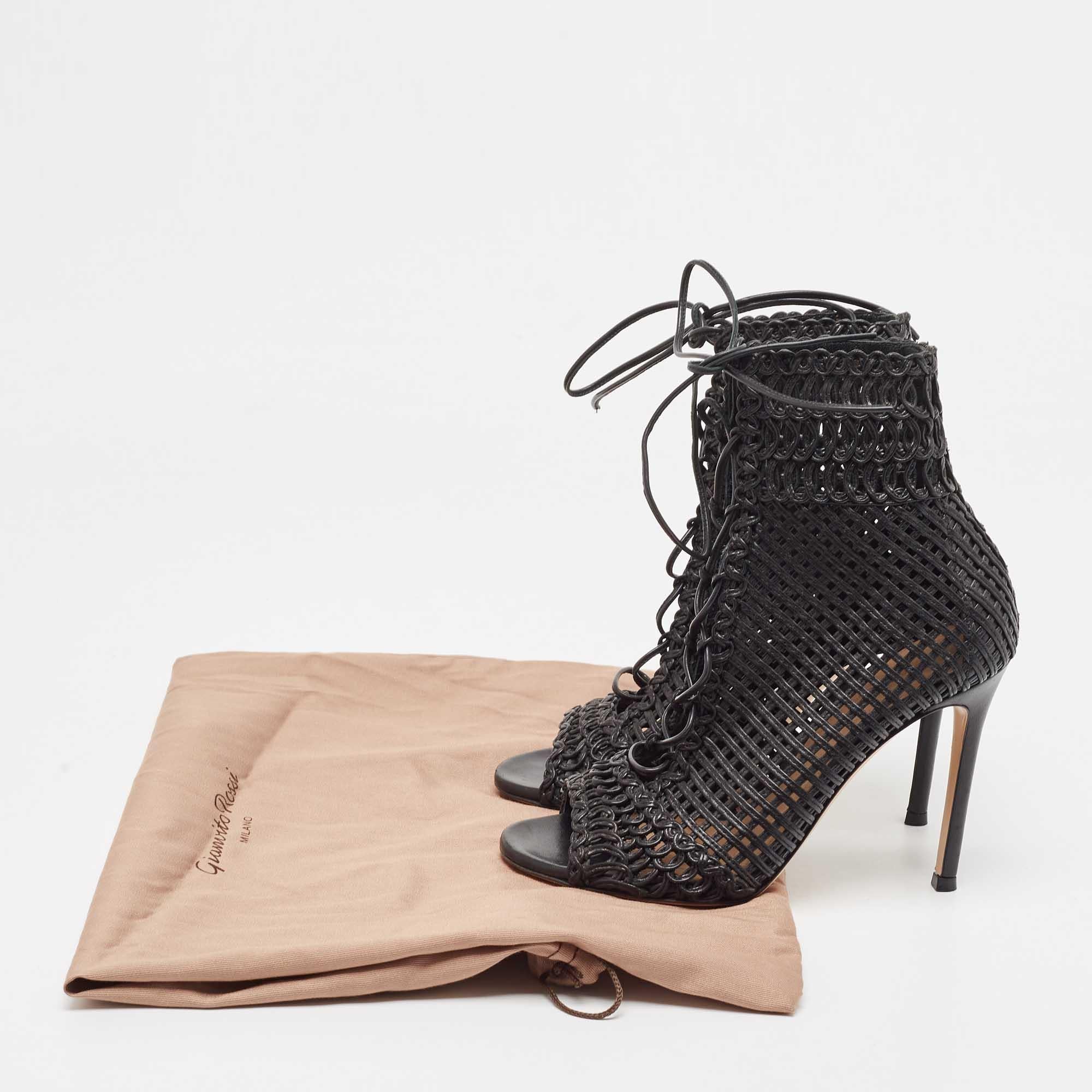 Gianvito Rossi Black Leather Woven Lace Up Sandals Size 35 For Sale 5