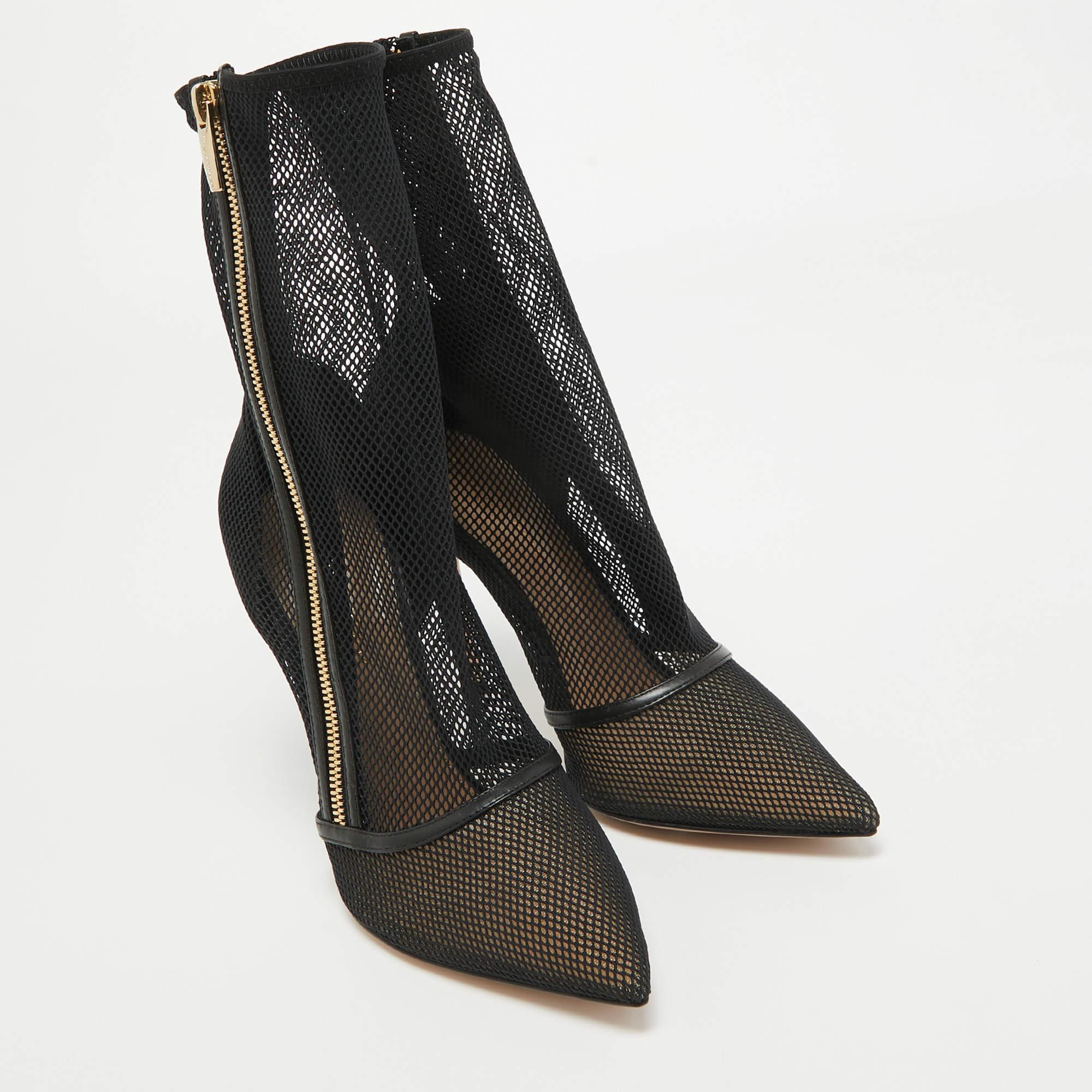 Gianvito Rossi Black Mesh and Leather Pointed Toe Ankle Boots Size 38 In Good Condition For Sale In Dubai, Al Qouz 2