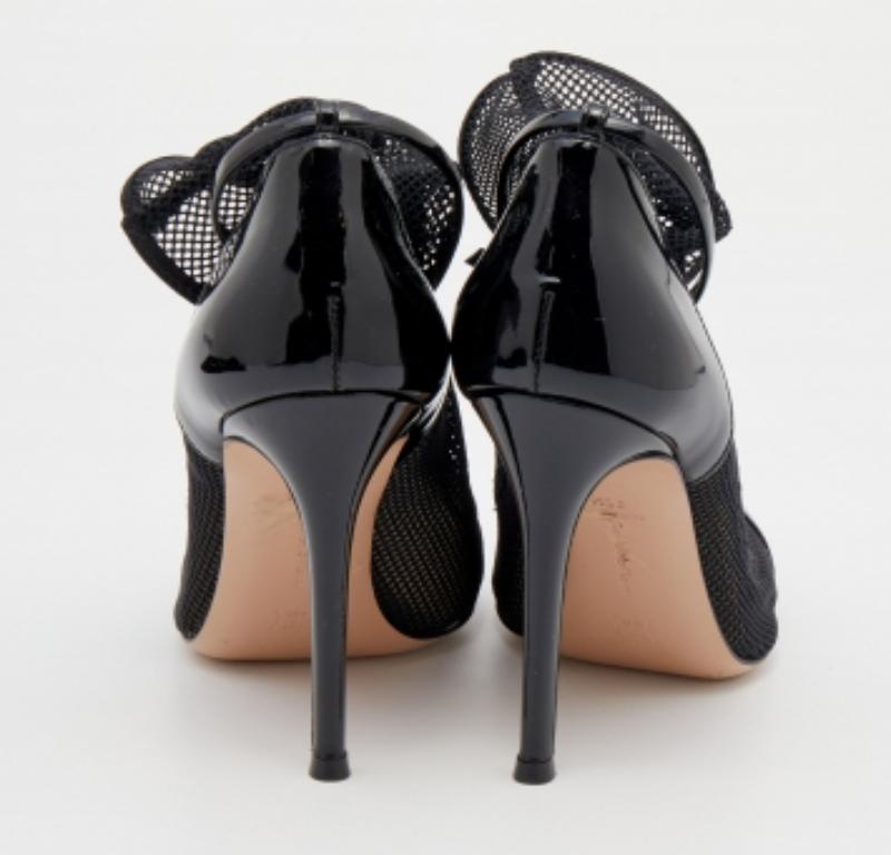 Gianvito Rossi Idol-Stiefeletten aus schwarzem Mesh und Lackleder Größe 36,5 im Angebot 1