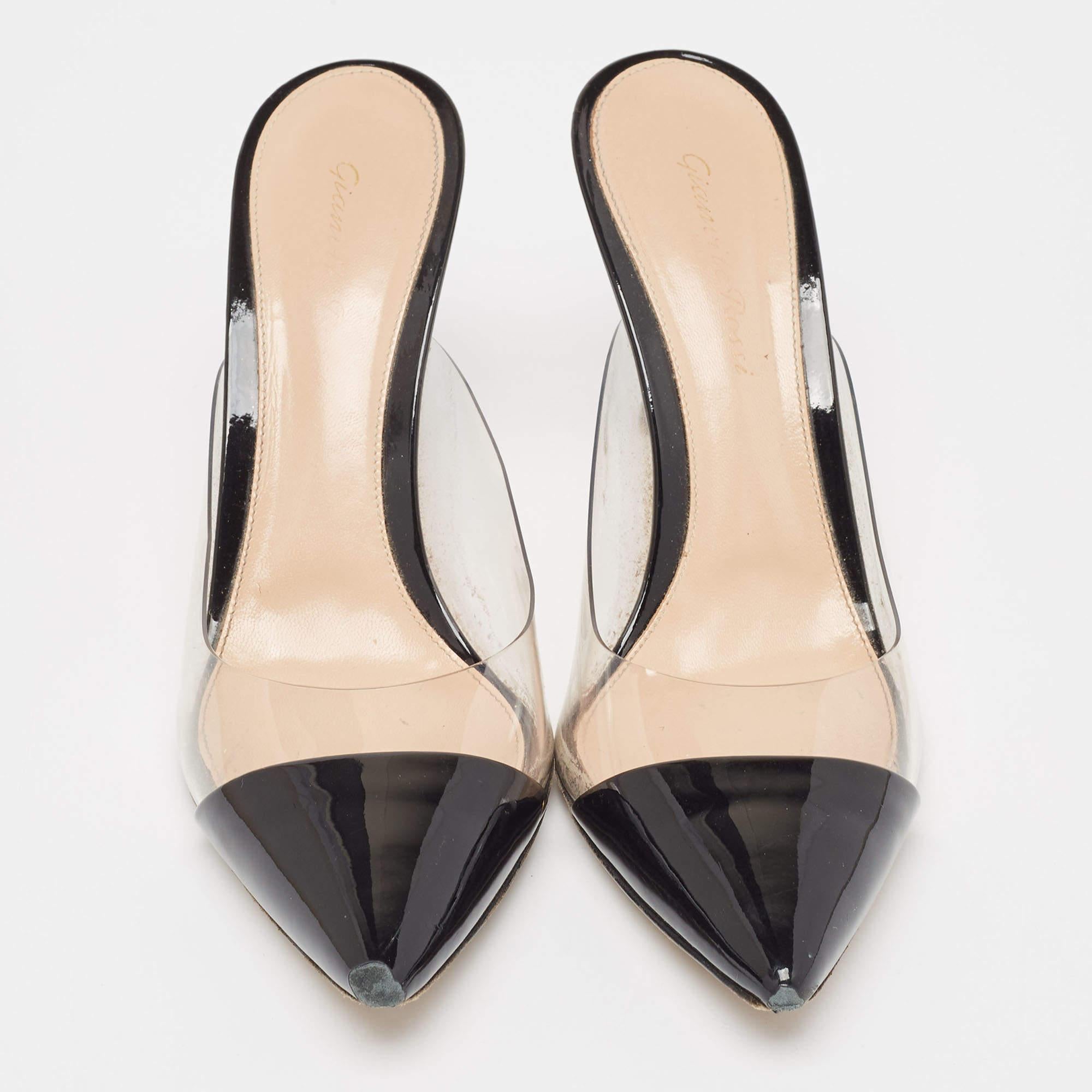 Beige Gianvito Rossi Mules in vernice nera e PVC Plexi Taglia 39 in vendita