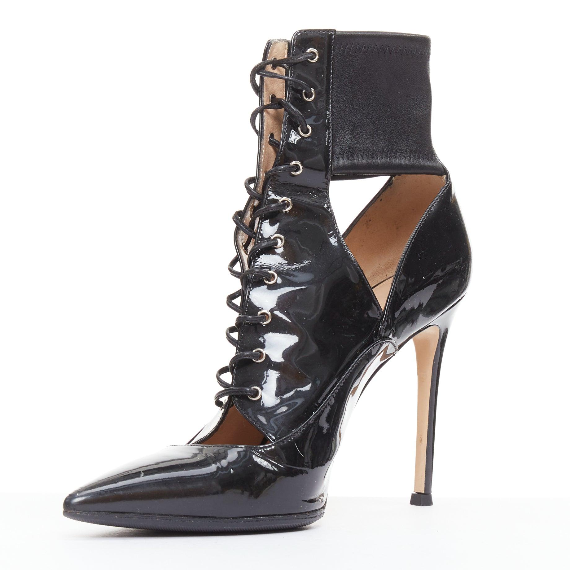 GIANVITO ROSSI botines con tacón de encaje y corsé de charol negro EU37.5 en Bastante bueno estado para la venta en Hong Kong, NT