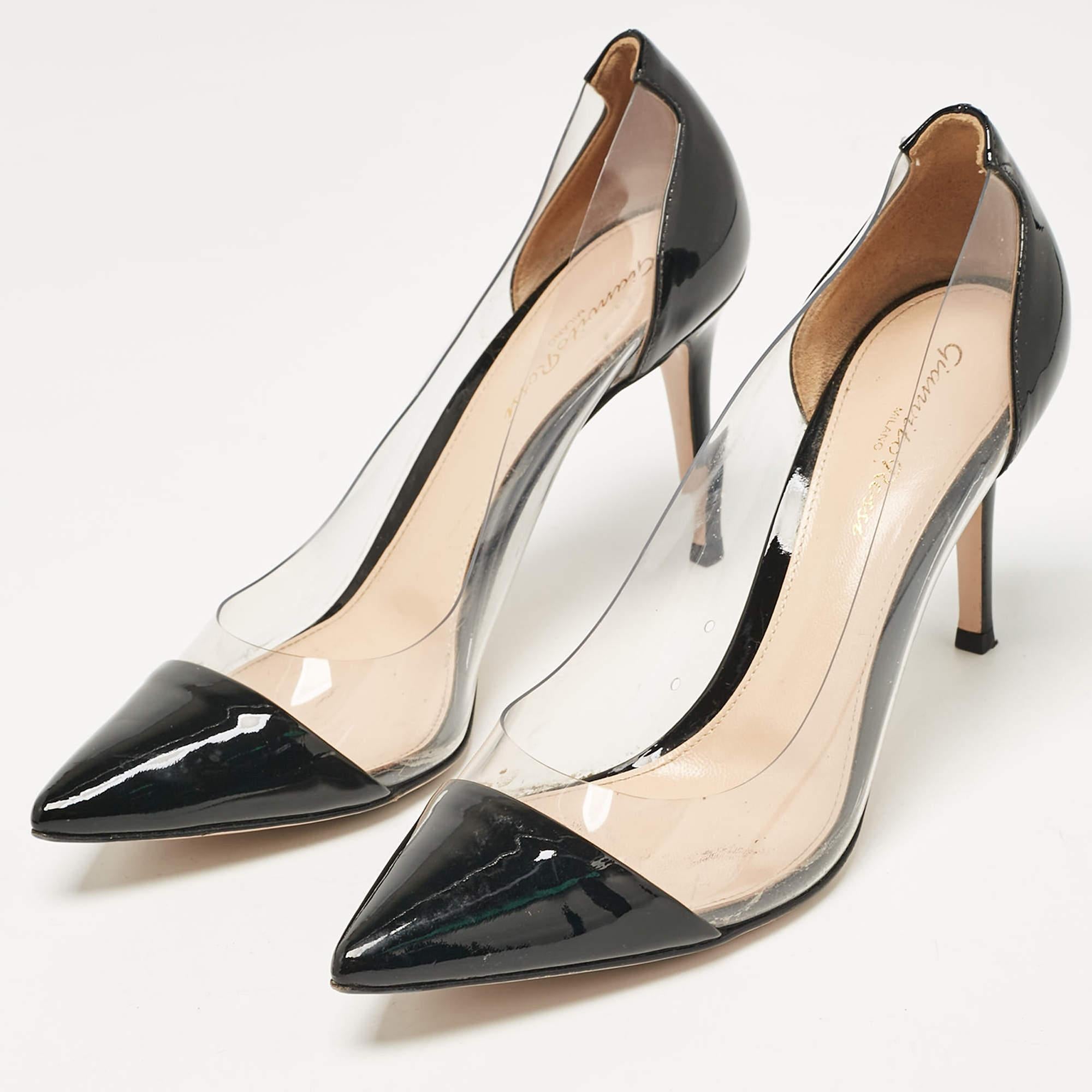 Wonderfully crafted shoes added with notable elements to fit well and pair perfectly with all your plans. Make these Gianvito Rossi pumps yours today