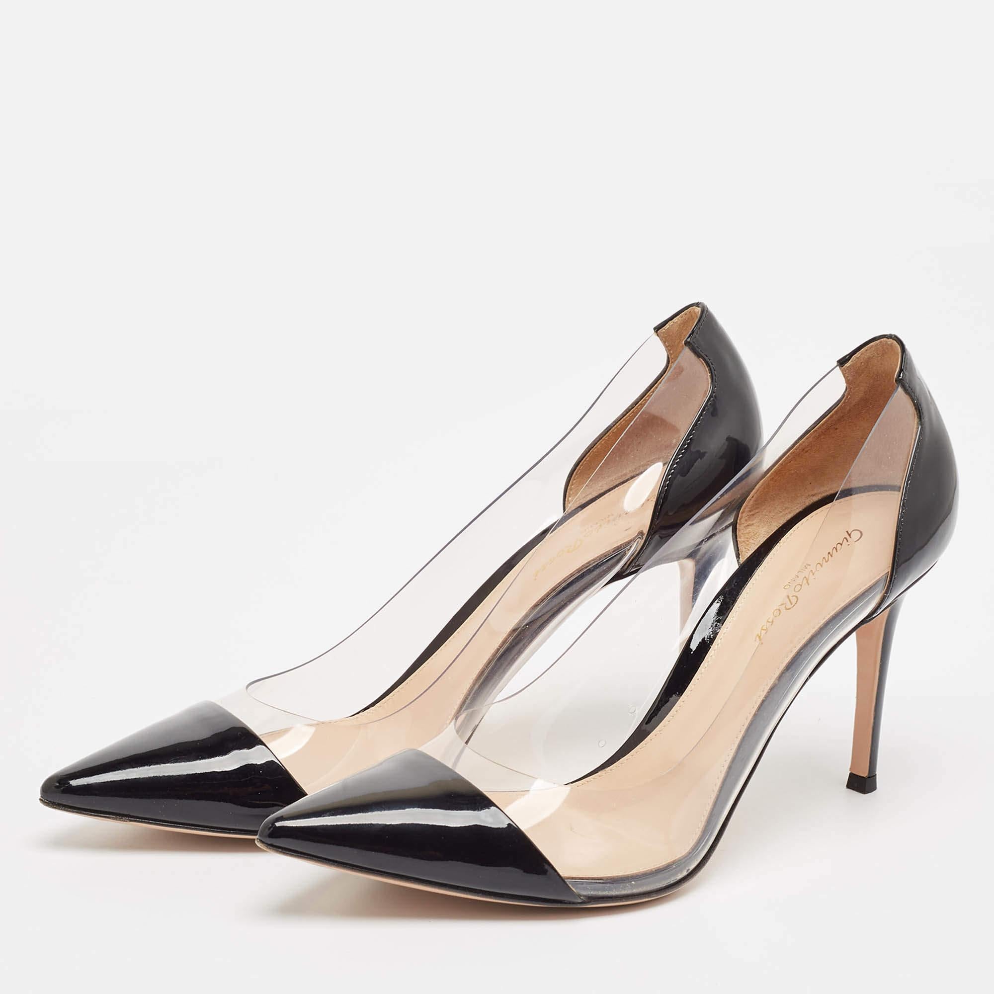 Exuding femininity and elegance these pumps feature a chic silhouette with an attractive design. You can wear these pumps for a stylish look.
