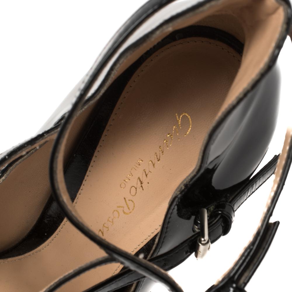 Gianvito Rossi Bombas de punta entrecruzada de charol negro talla 37.5 1