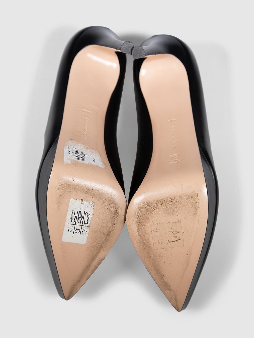 Gianvito Rossi Escarpins à plateforme en cuir noir Taille IT 40.5 Excellent état - En vente à London, GB
