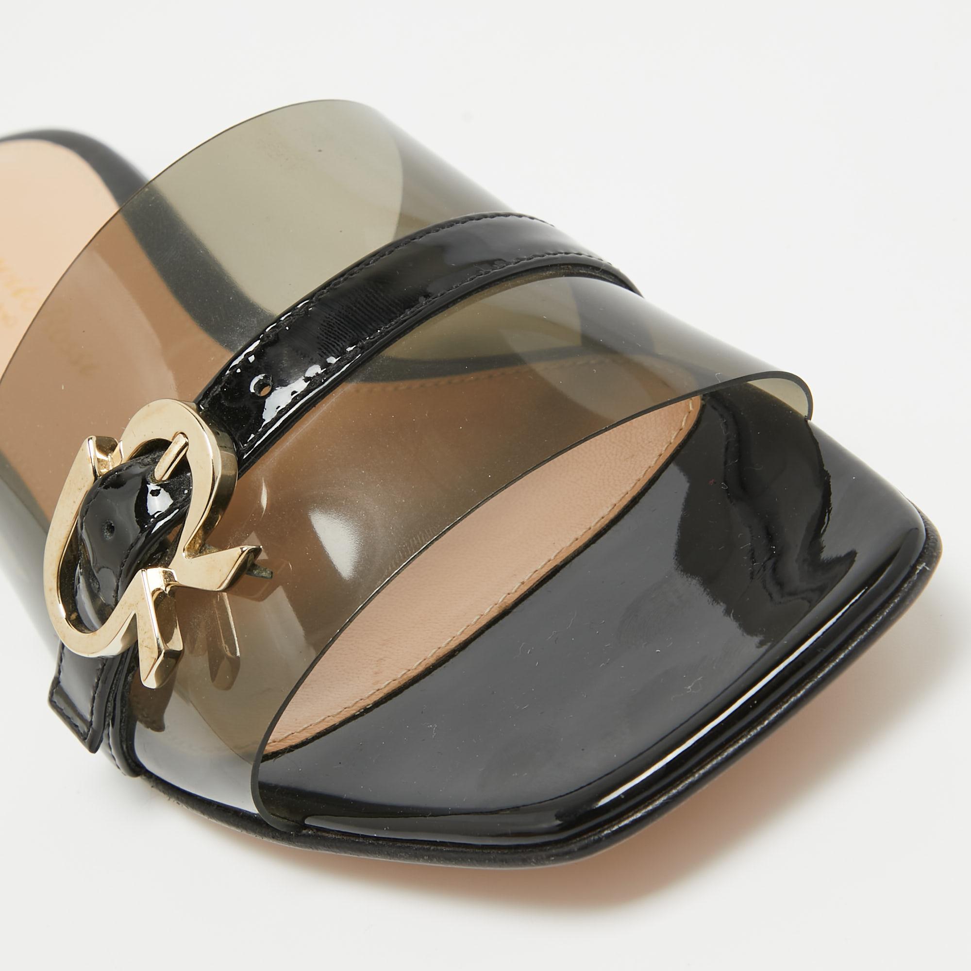 Gianvito Rossi Slides plates en PVC et cuir noir Taille 36 en vente 2