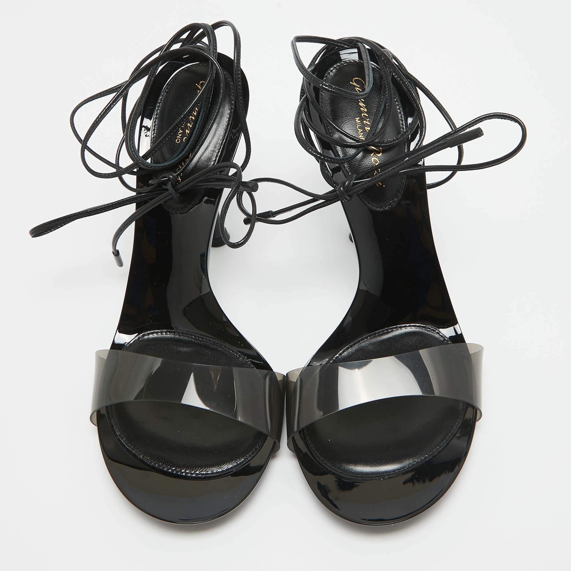 Donna Gianvito Rossi Sandali Spice in pelle e PVC nero misura 38 in vendita