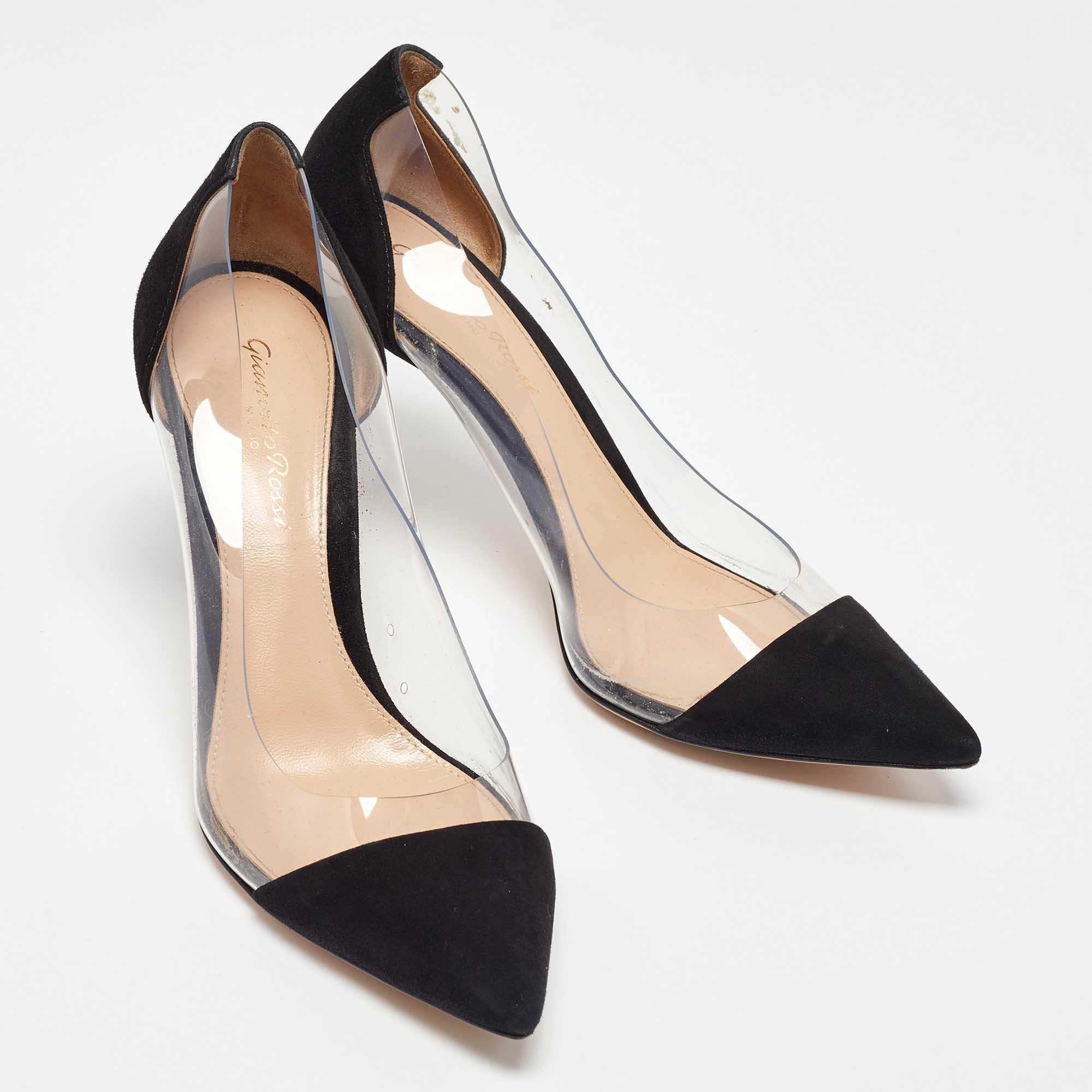 Gianvito Rossi Escarpins à bouts pointus en PVC et daim noir Taille 37.5 Bon état - En vente à Dubai, Al Qouz 2