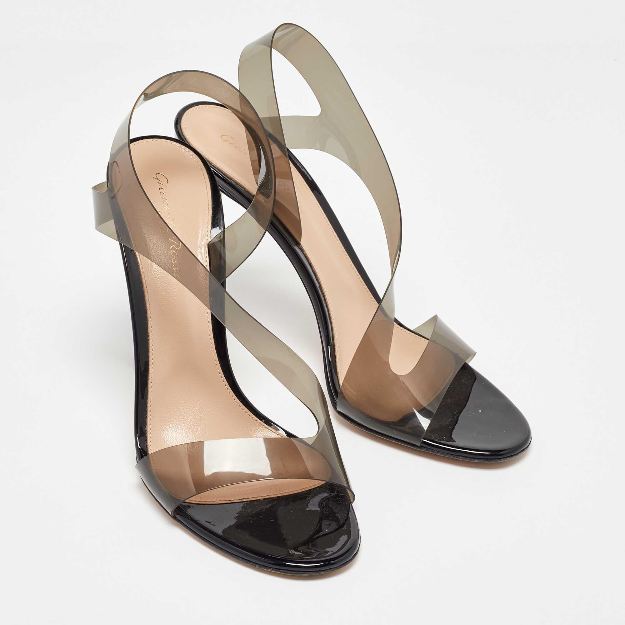 Gianvito Rossi Black PVC Metropolis Slingback Sandals Size 40 In Good Condition For Sale In Dubai, Al Qouz 2