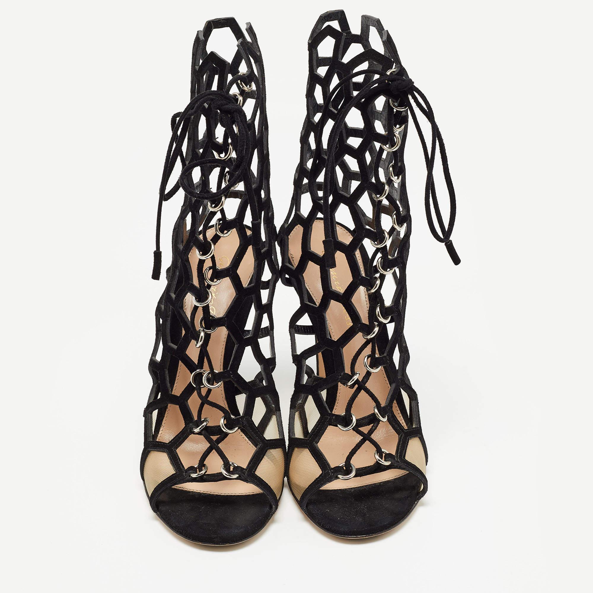 Nero Gianvito Rossi Sandali Cut Out in camoscio e rete neri misura 37 in vendita