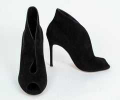 Gianvito Rossi bottines à décolleté en daim noir - It 39, 2012