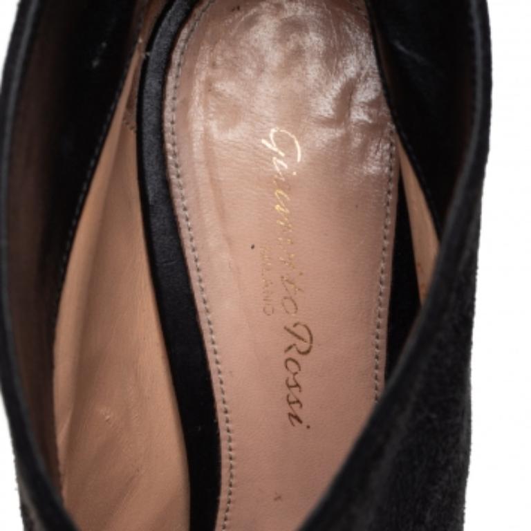 Women's Gianvito Rossi Black Suede Kat Mid Booties Size 40.5 For Sale