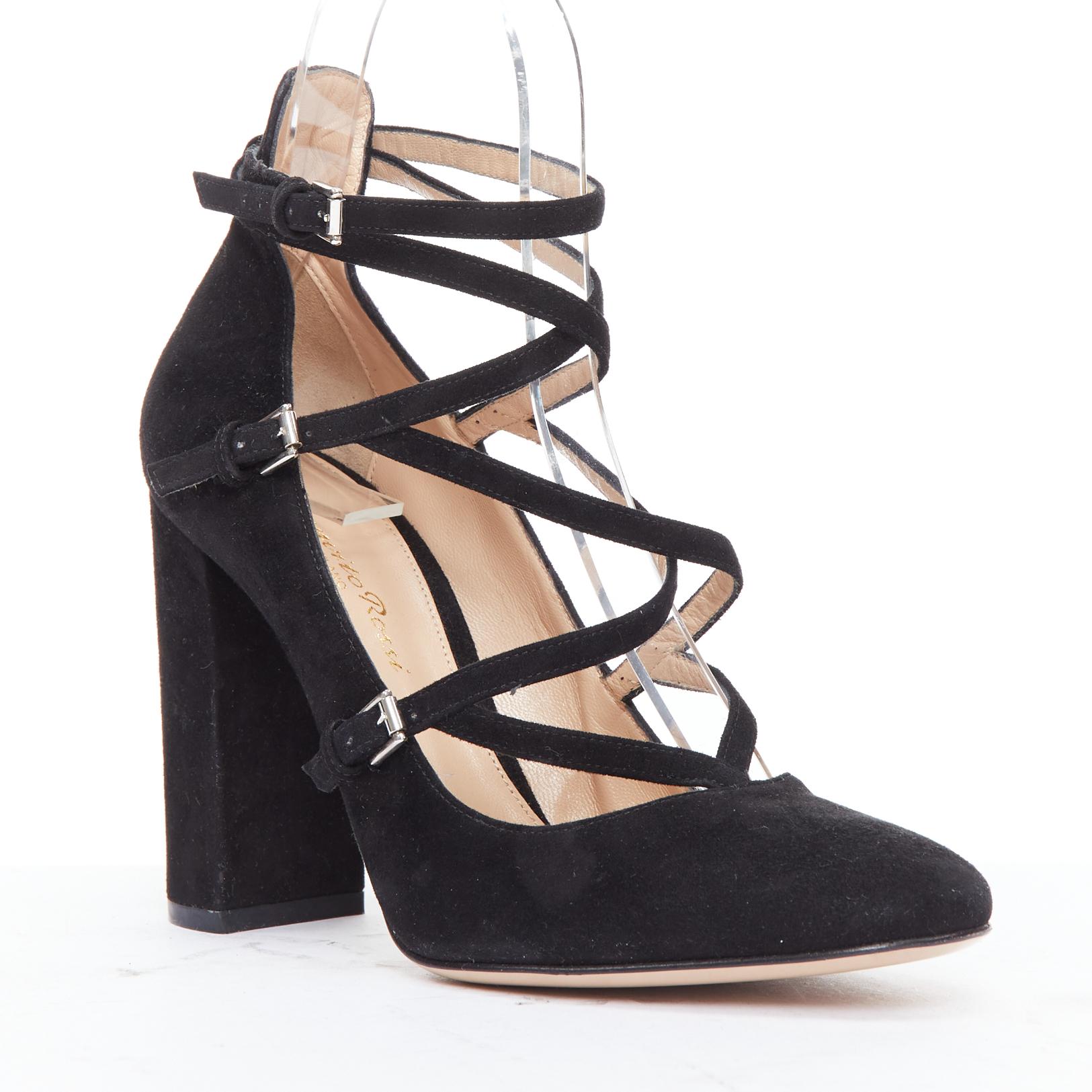 GIANVITO ROSSI noir daim cuir criss cross strappy block heels EU38
Référence : ECLO/A00095
Marque : Gianvito Rossi
MATERIAL : Cuir
Couleur : noir, argent
Motif : Solide
Fermeture : Bracelet de cheville
Doublure : Cuir nude

CONDITION :
Condition :