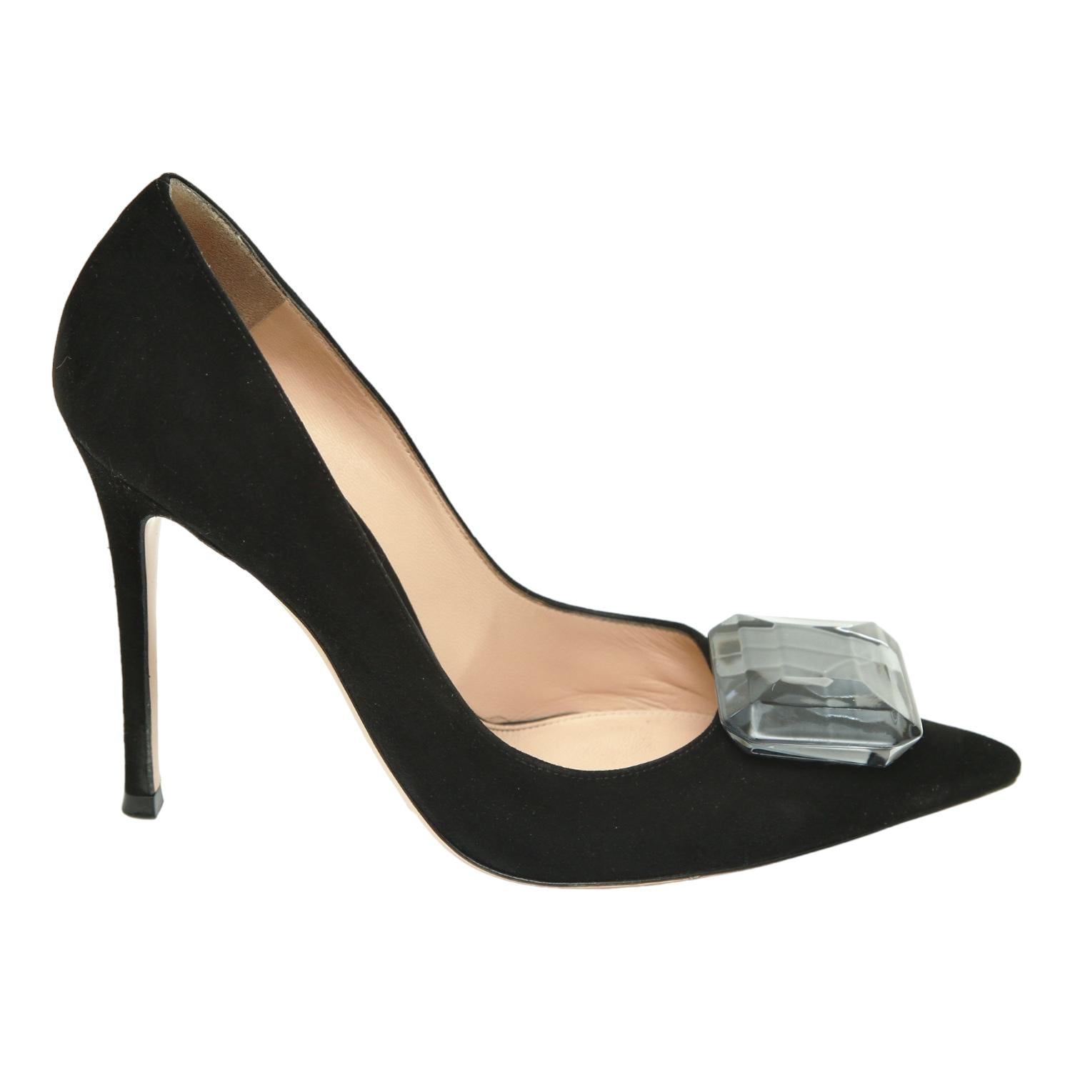 GUARANTEED AUTHENTIC GIANVITO ROSSI JAIPUR EMBELLISHED SUEDE PUMPS

Retail excluding sales taxes $1,200

Design:
- Black suede upper.
- Oversized crystal embellishment.
- Self-covered heel.
- Leather lining and sole.
- Comes with dust bag.

Size: