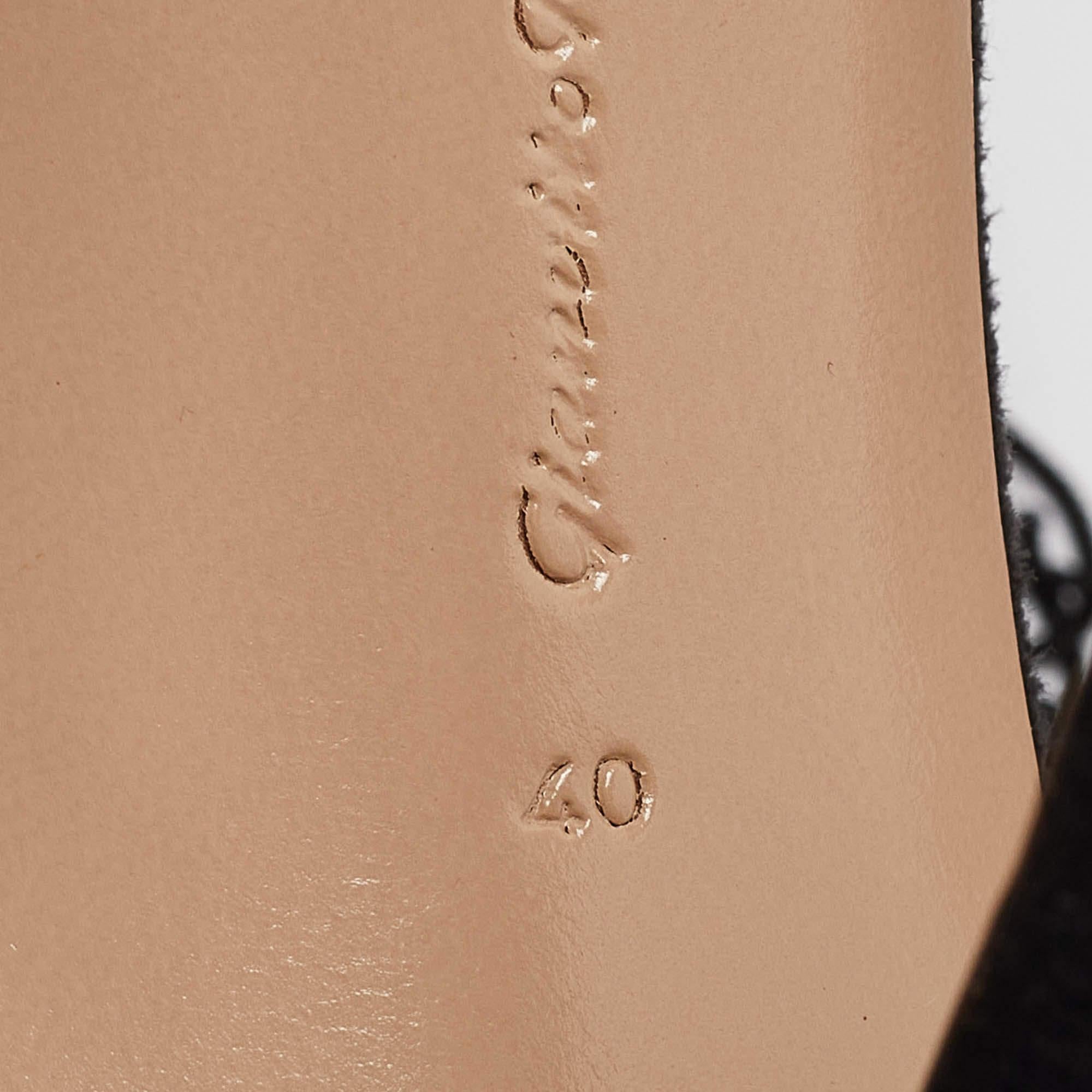 Gianvito Rossi Sandali con cinturino alla caviglia Olivia in pelle scamosciata nera misura 40 in vendita 3