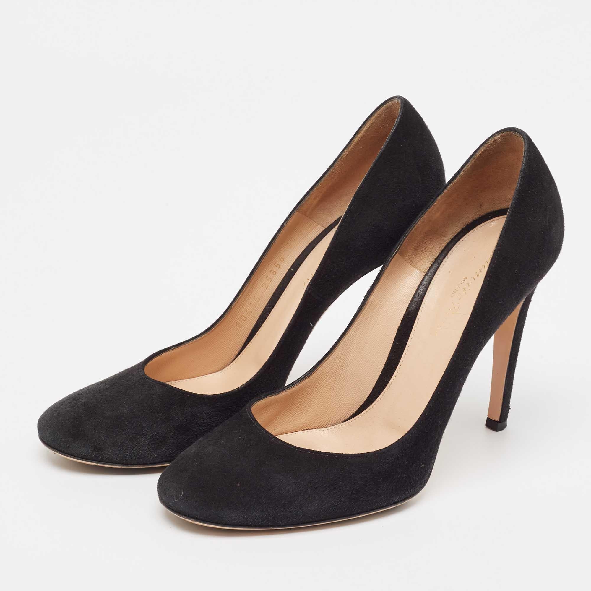 Make a chic style statement with these designer pumps. They showcase sturdy heels and durable soles perfect for your fashionable outings
