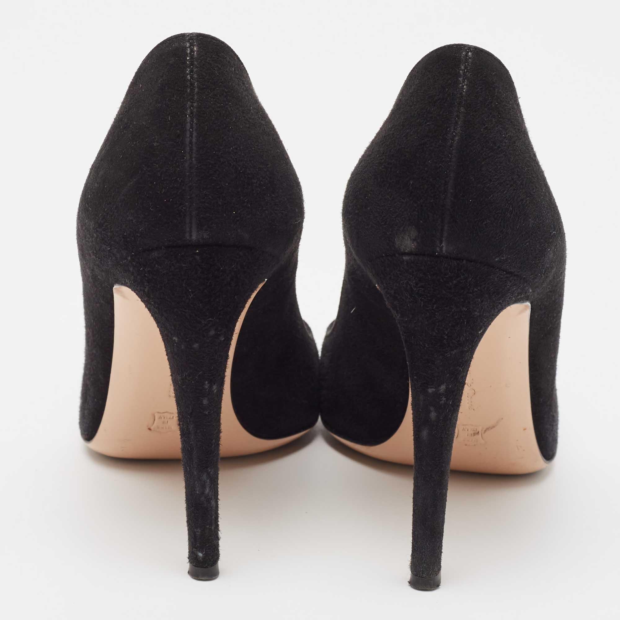 Gianvito Rossi Black Suede Roma Pumps Size 39.5 For Sale 1