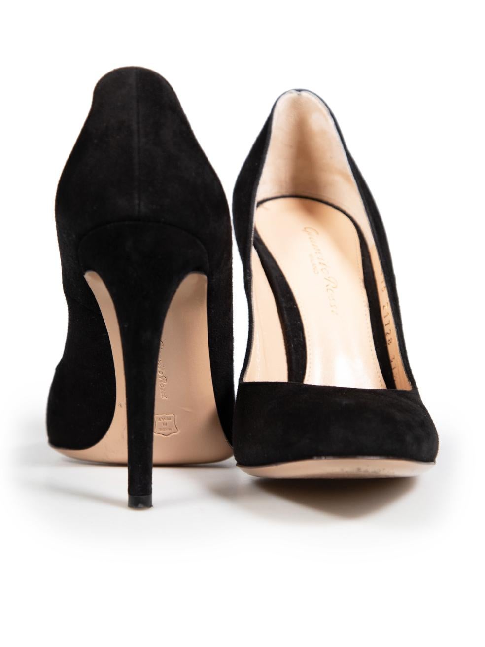 Gianvito Rossi Black Suede Round-Toe Pumps Size IT 37.5 In Good Condition In London, GB
