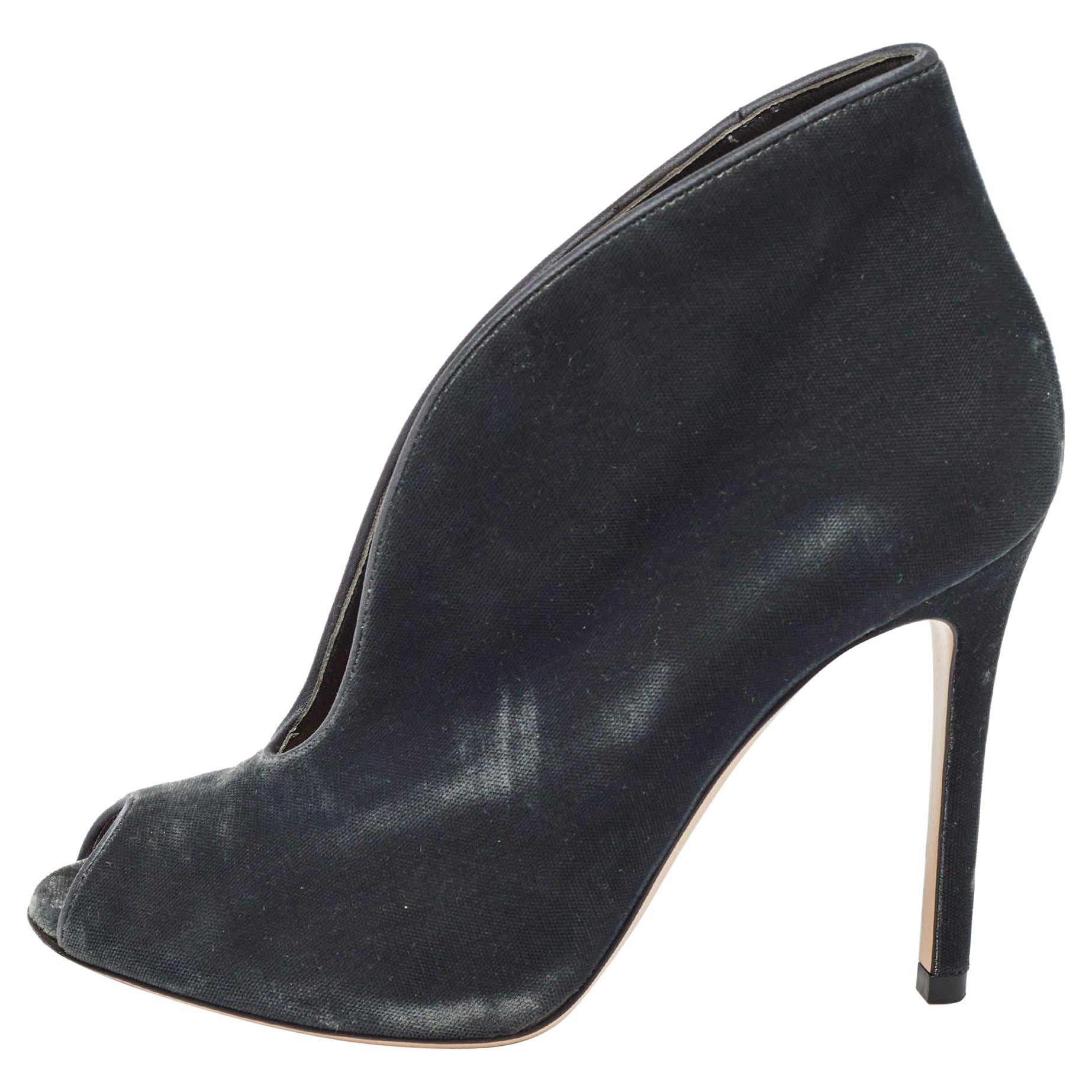 Gianvito Rossi Stivali in velluto nero taglia 36 in vendita