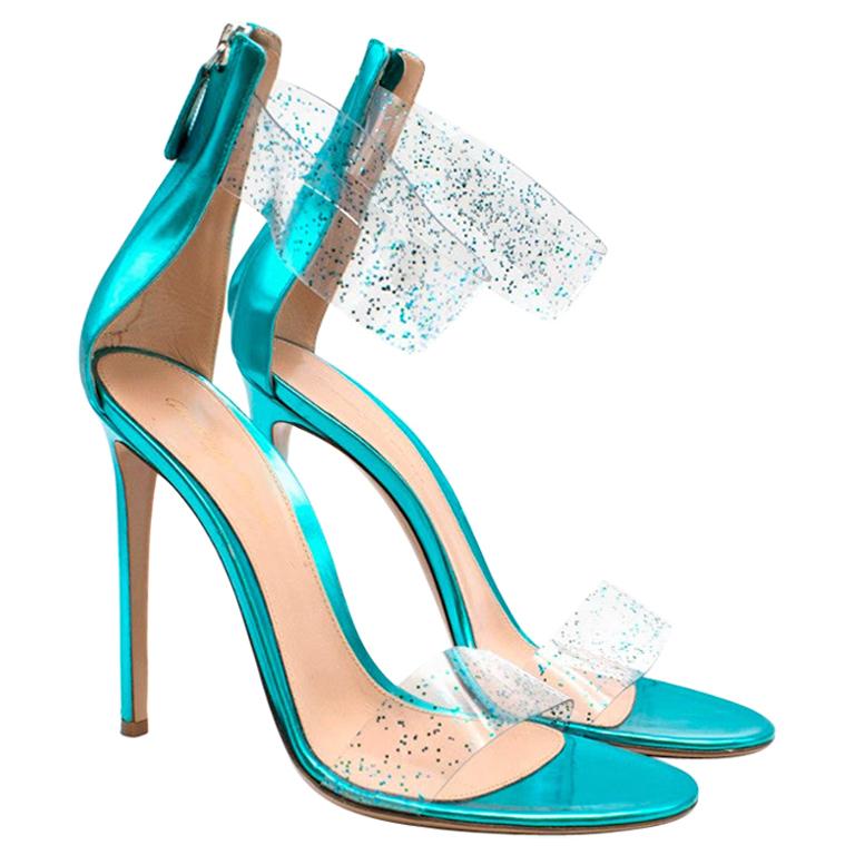 gianvito rossi kitten heels