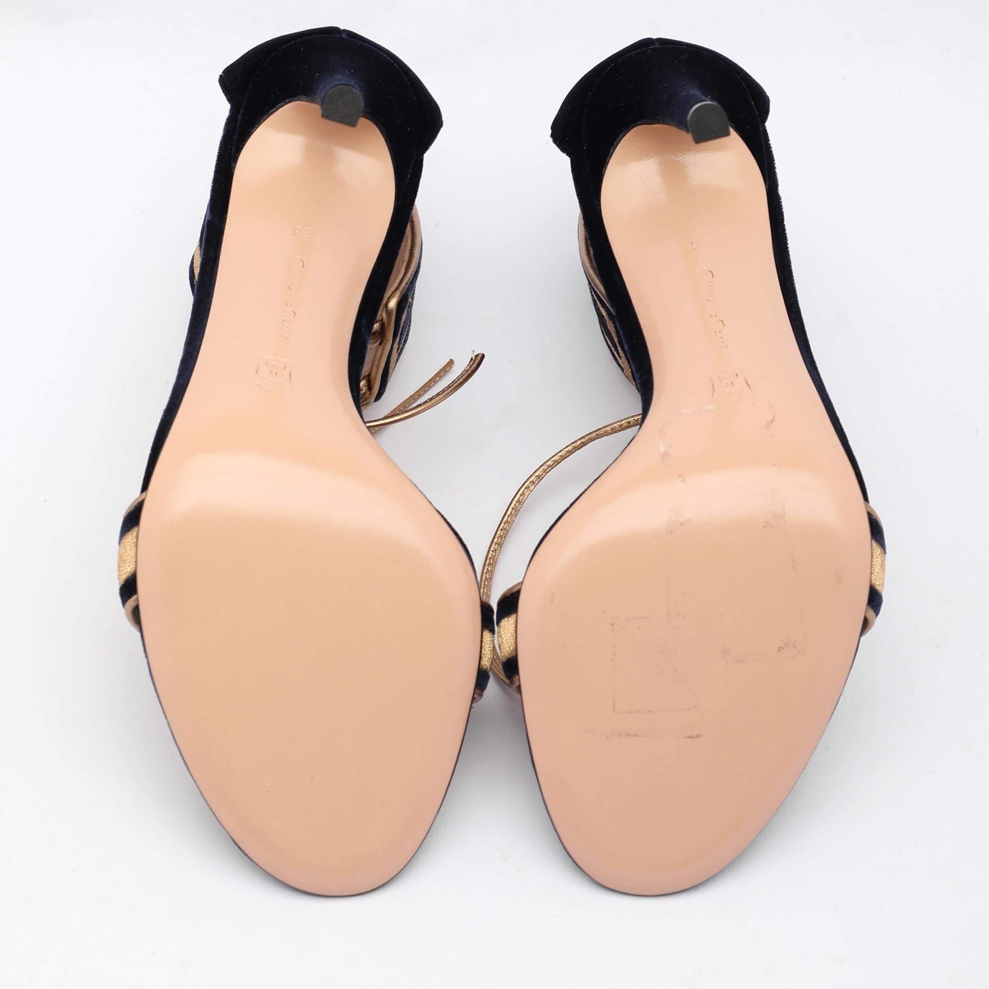 Gianvito Rossi Blau/Gold Samt und Leder Augusta Knöchel-Manschettensandalen Größe 36 im Angebot 1