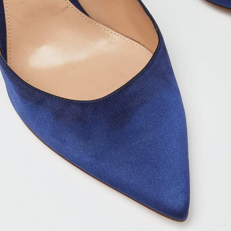 Gianvito Rossi escarpins à bout pointu en satin bleu, taille 42 en vente 2