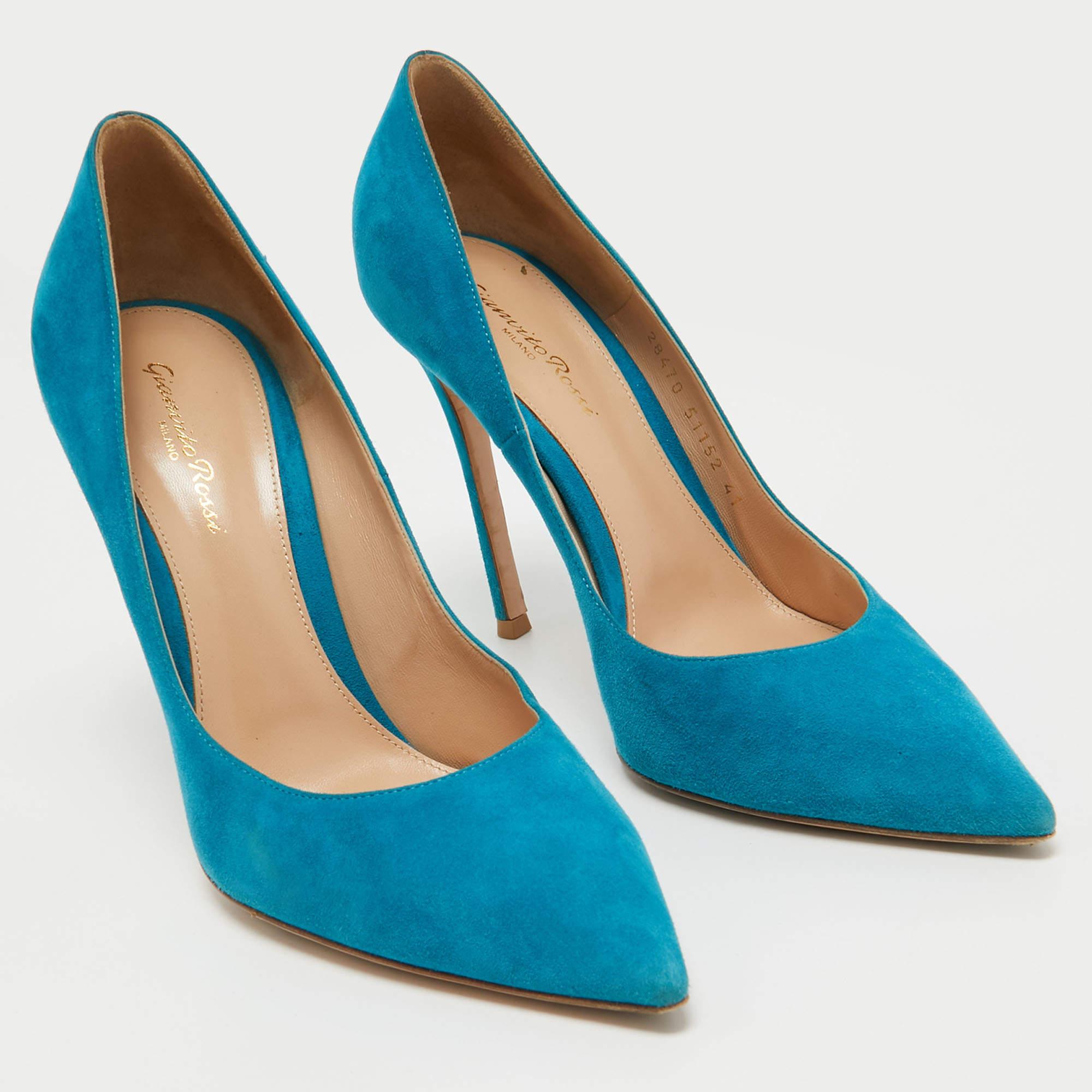 Gianvito Rossi Blue Suede Gianvito Pumps Size 41 In Good Condition For Sale In Dubai, Al Qouz 2