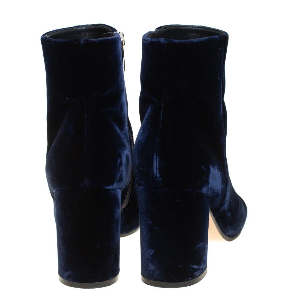Women's Gianvito Rossi Blue Velvet Rolling 85 Ankle Boots Size 36