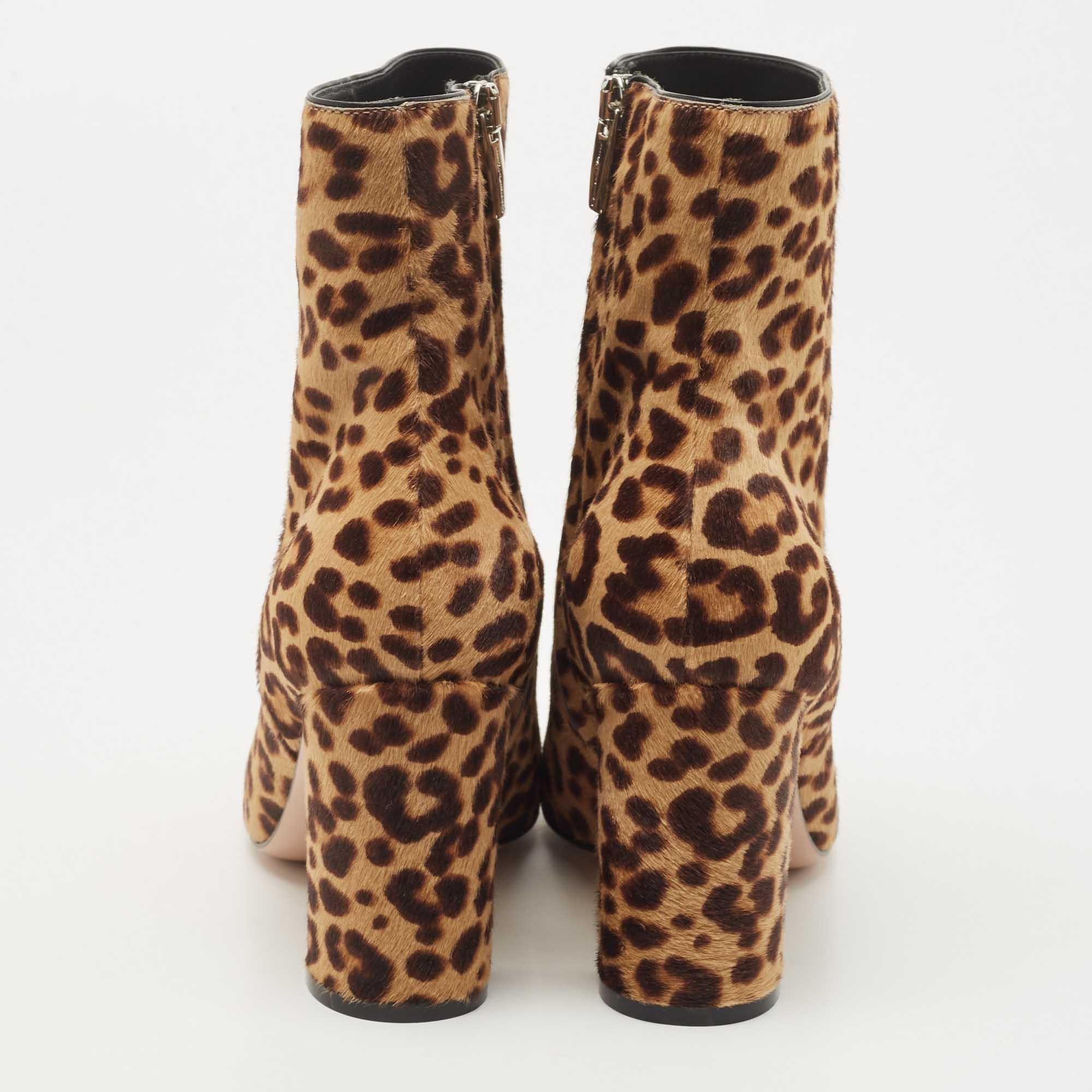 Gianvito Rossi Brown/Beige Leopard Prints Calf Hair Pointed Toe Ankle Booties Si In New Condition In Dubai, Al Qouz 2