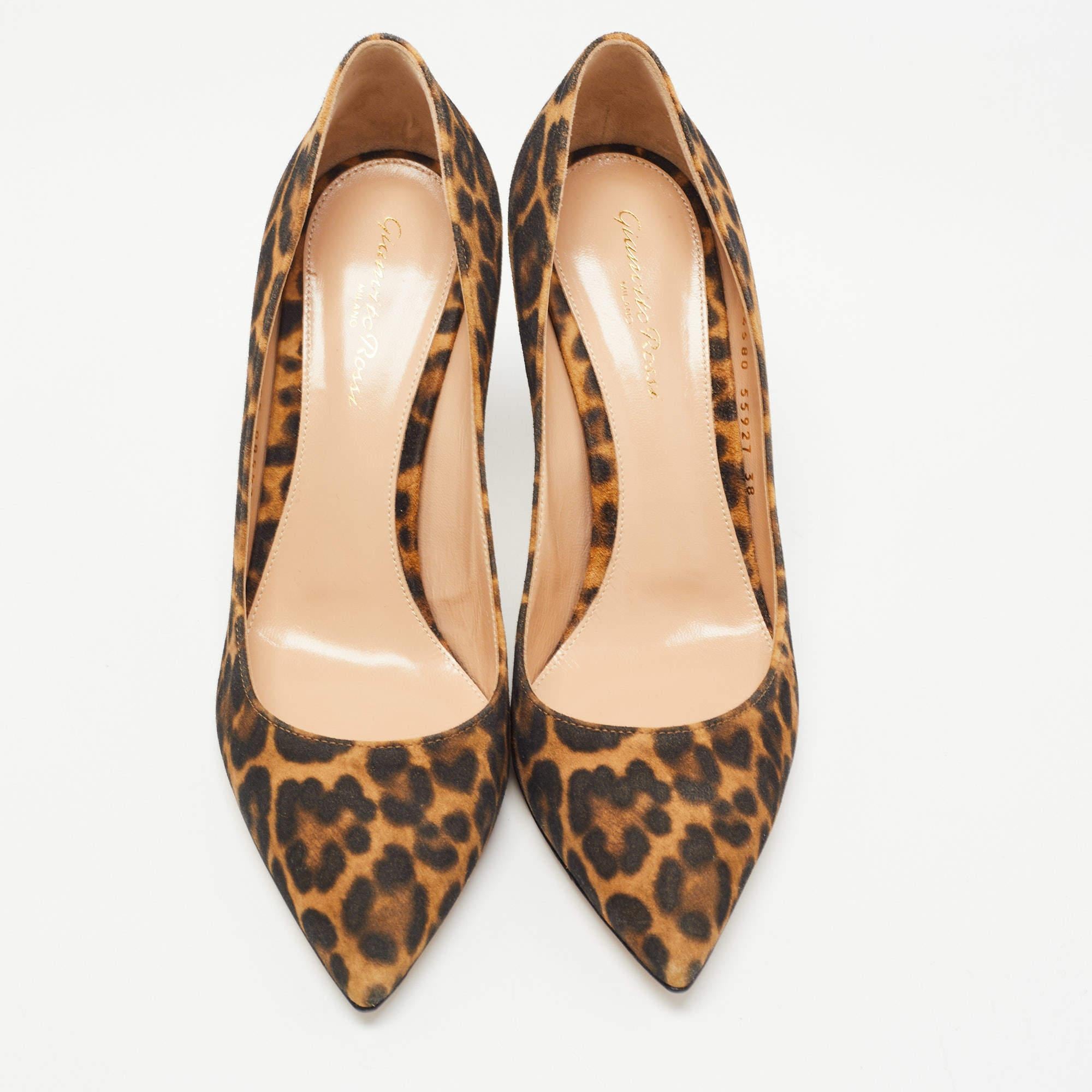 The leopard-printed leather makes this pair of Gianvito Rossi pumps more appealing. Balanced on 9 cm heels, it will elevate you with ease. Sleek and sharp, these shoes are simple yet classy.

Includes: Original Dustbag


