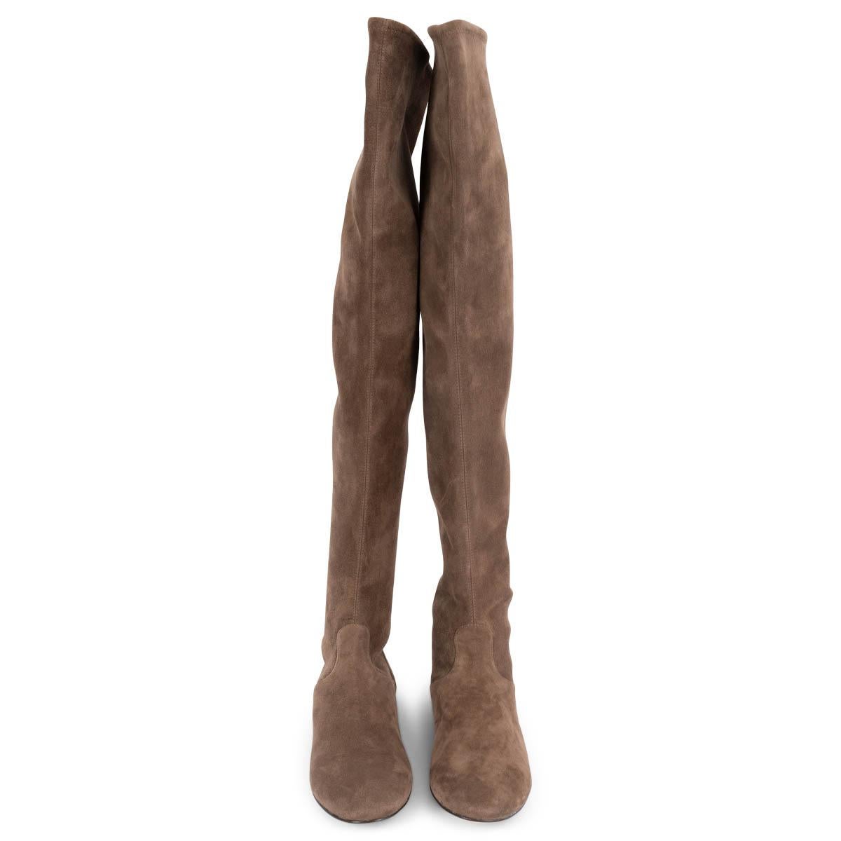 100% authentic Gianvito Rossi flat over knee boots in brown stretchy suede. Brand new.

Measurements
Imprinted Size	38.5
Shoe Size	38.5
Inside Sole	25.5cm (9.9in)
Width	7.5cm (2.9in)
Heel	1cm (0.4in)
Shaft	57cm (22.2in)
Top Circumference	38cm