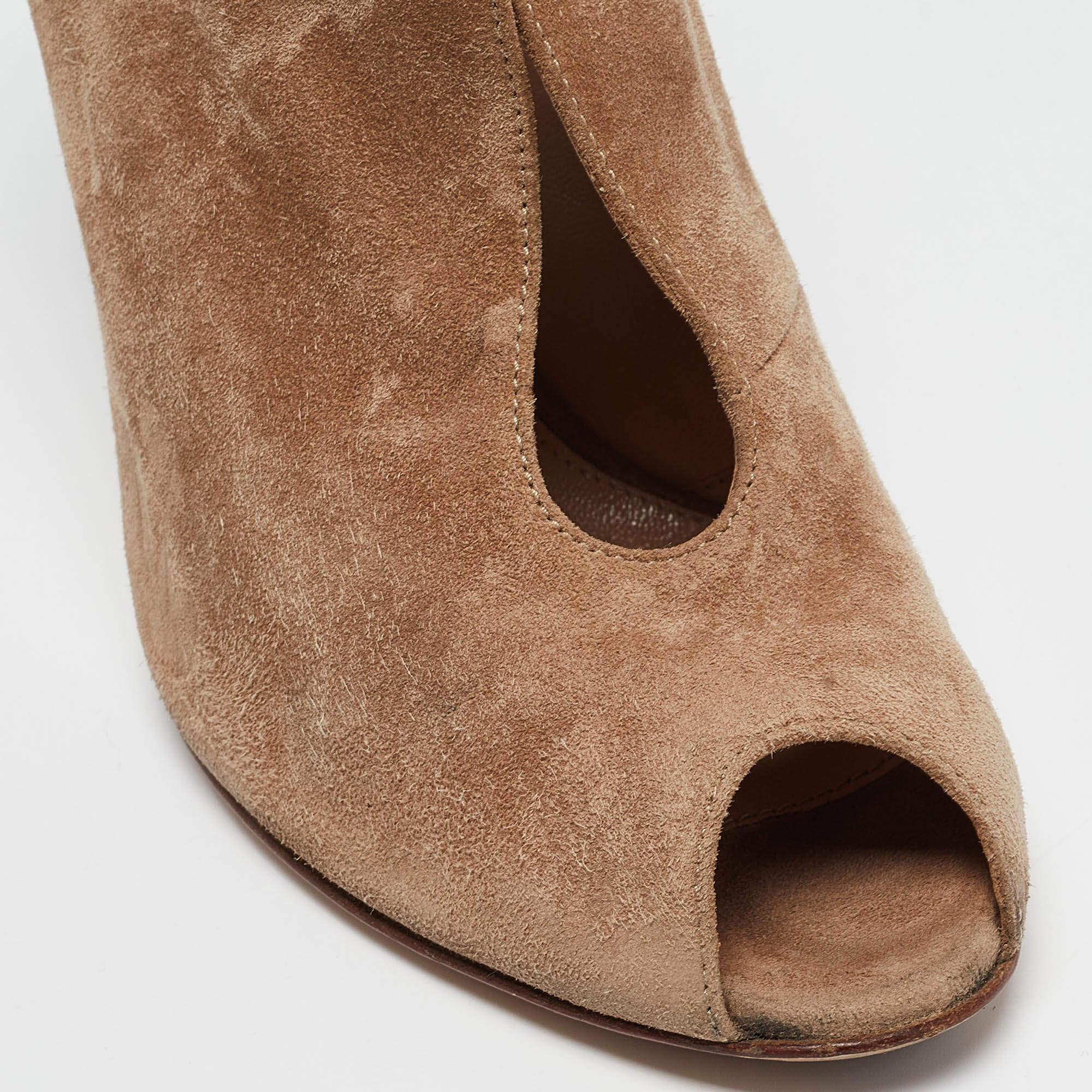 Gianvito Rossi Brown Suede Vamp Peep Toe Booties Size 35.5 en vente 2