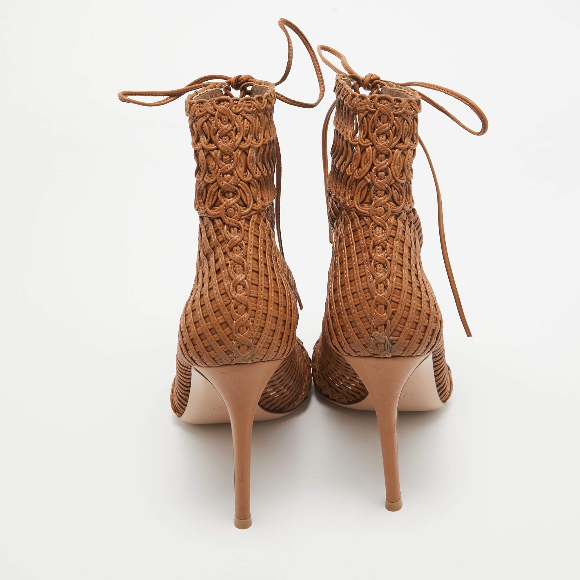 Gianvito Rossi Brown Woven Leather Lace Up Ankle Boots Size 38.5 For Sale 1