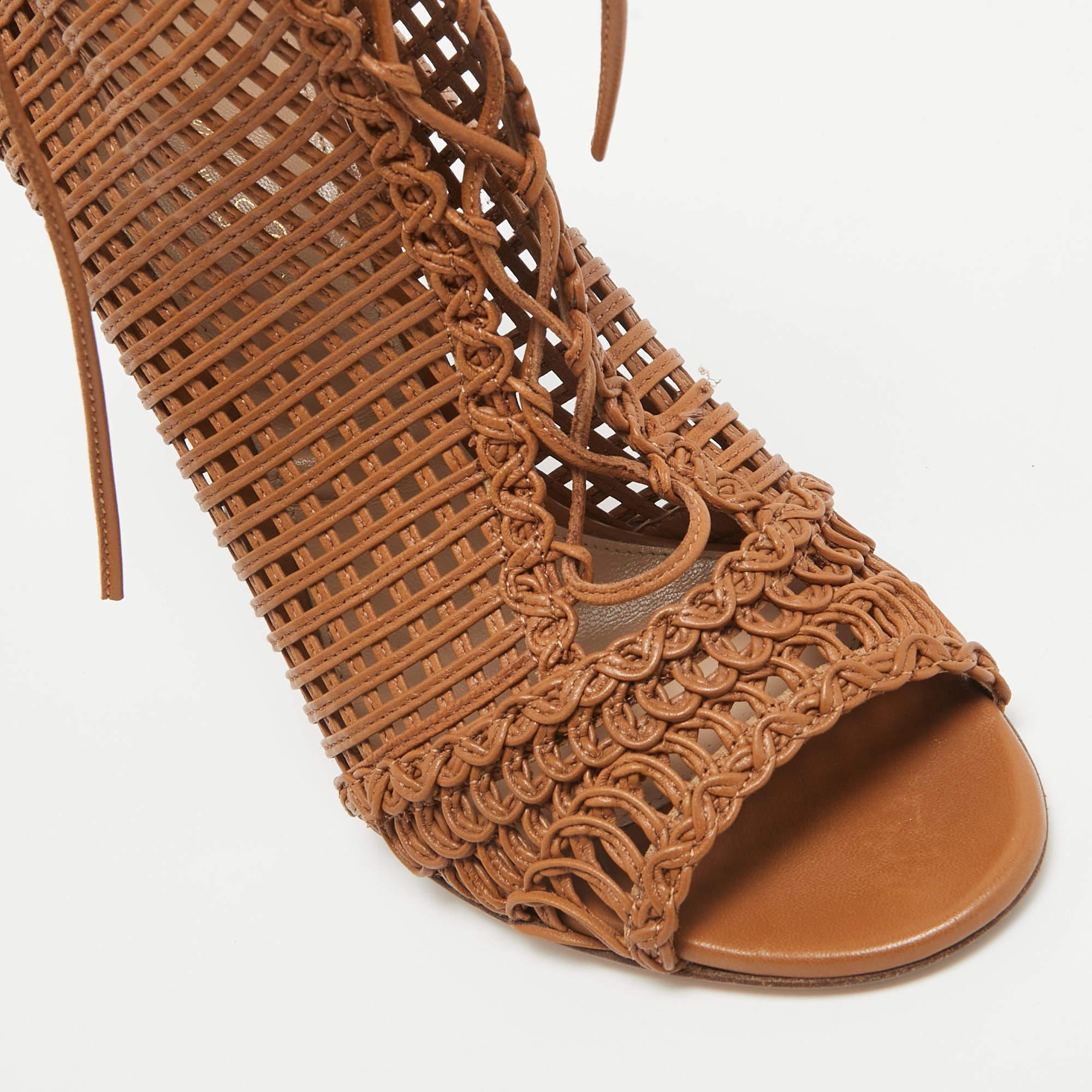 Gianvito Rossi Brown Woven Leather Lace Up Ankle Boots Size 38.5 For Sale 3