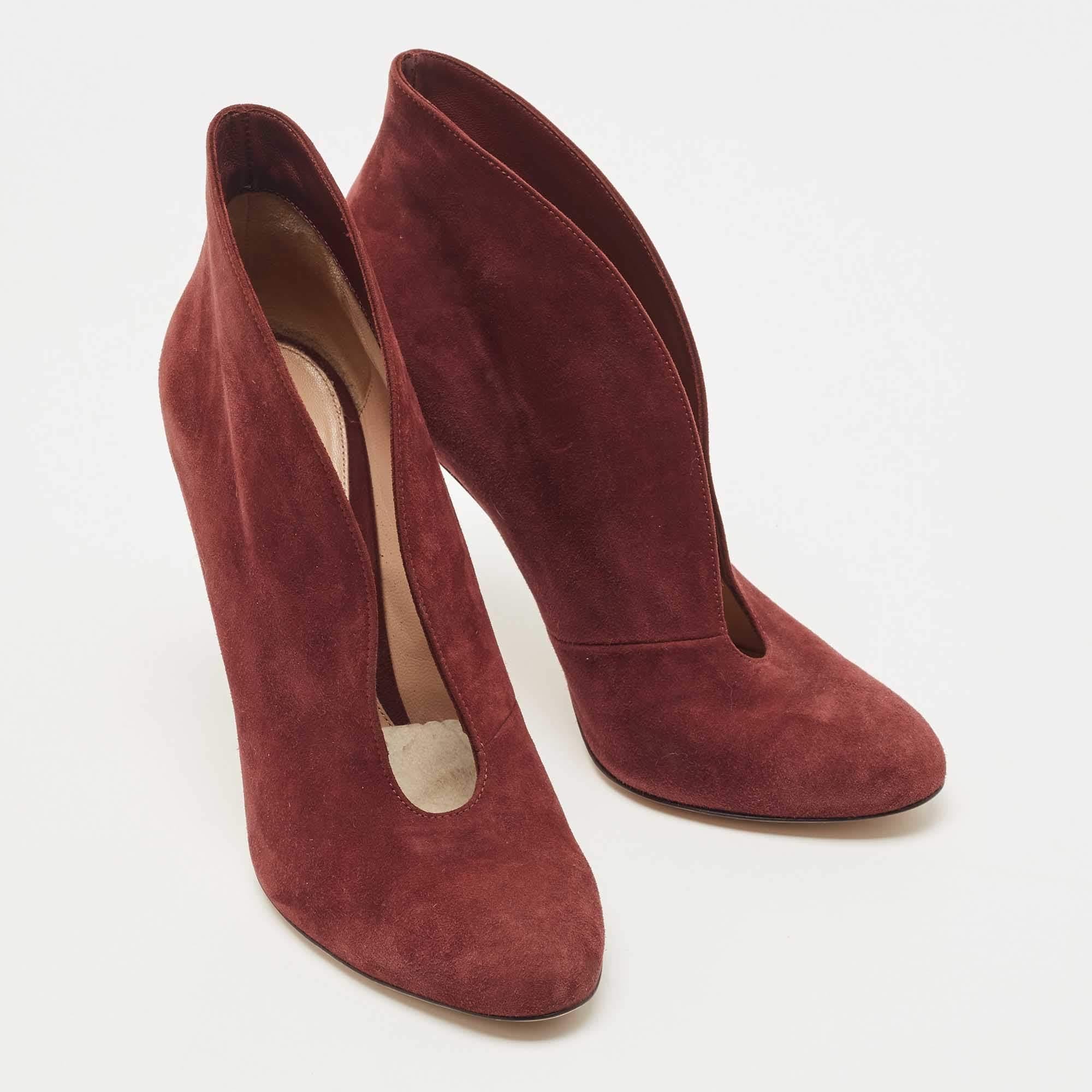 Brown Gianvito Rossi Burgundy Suede Vamp Ankle Length Boots Size 38.5 For Sale