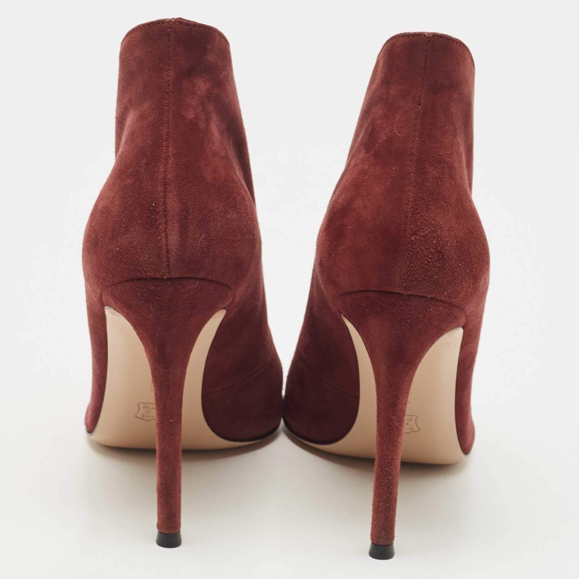 Women's Gianvito Rossi Burgundy Suede Vamp Ankle Length Boots Size 38.5