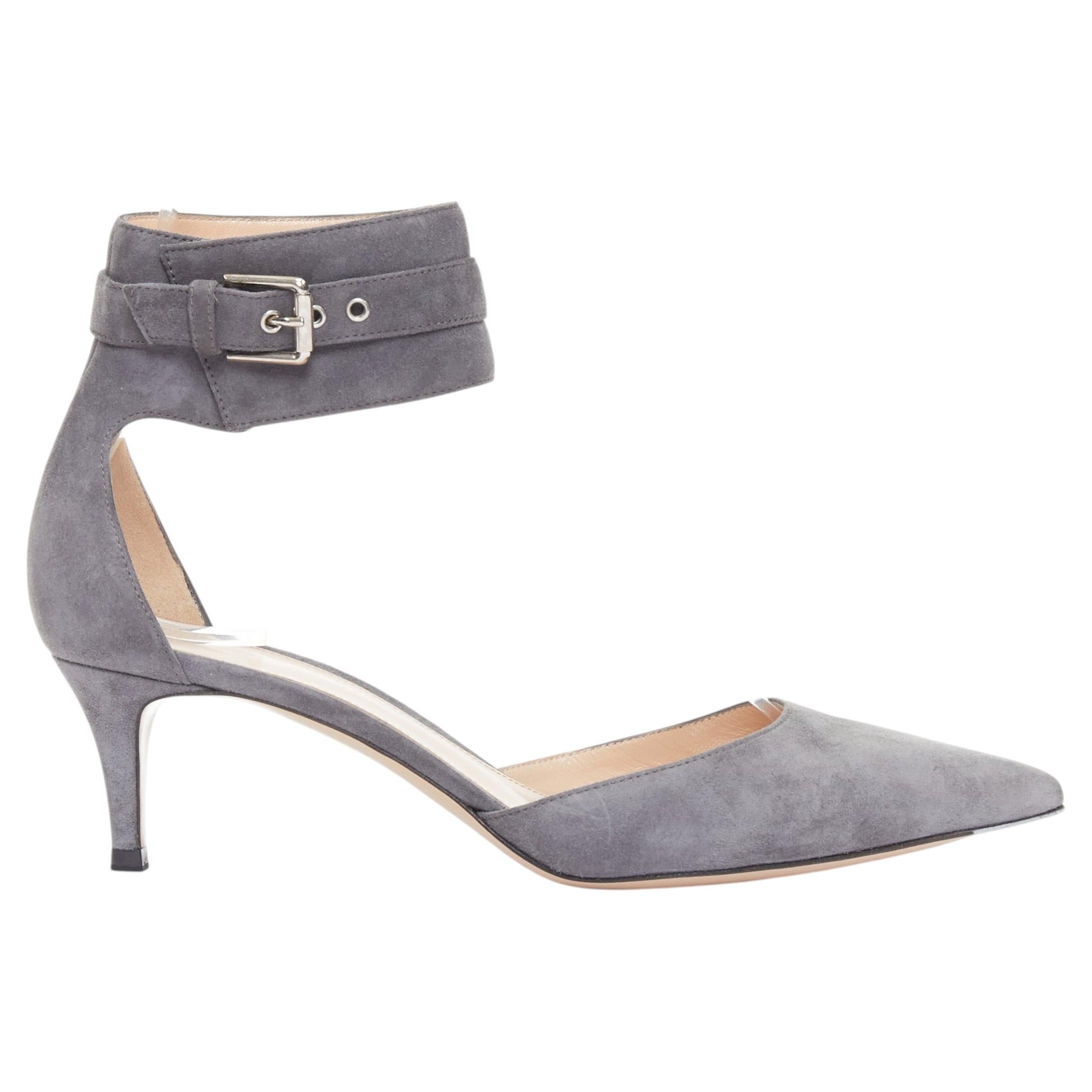 Gianvito Rossi Camilapi Camoscio Lapi – Pumps aus grauem Wildleder mit Manschette, Größe 37,5 im Angebot